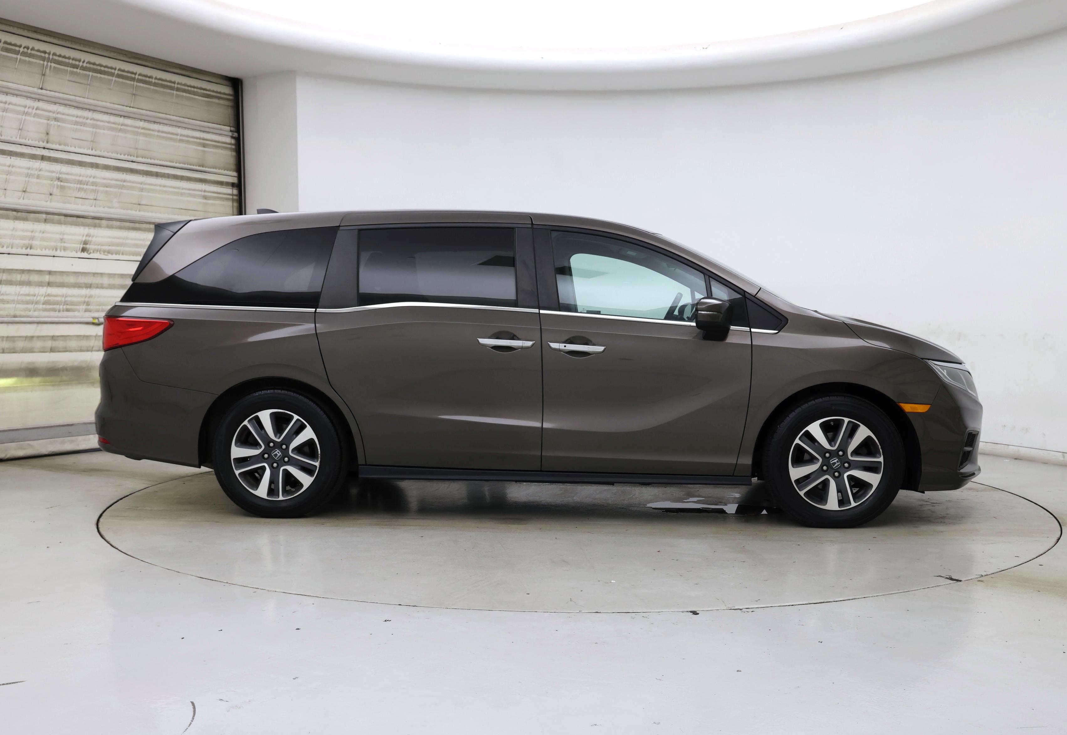Thumbnail: 2020 Honda Odyssey - 7
