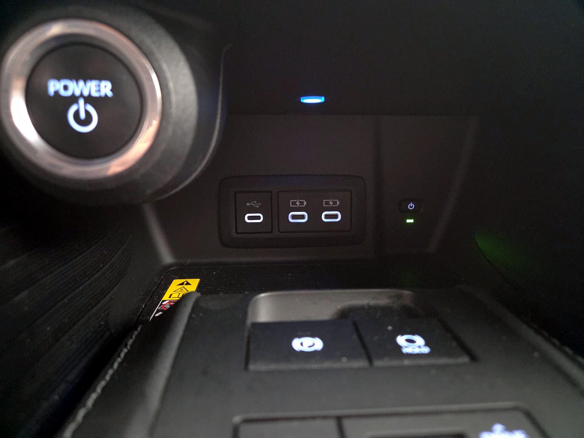 Thumbnail: 2023 Toyota Venza - 18