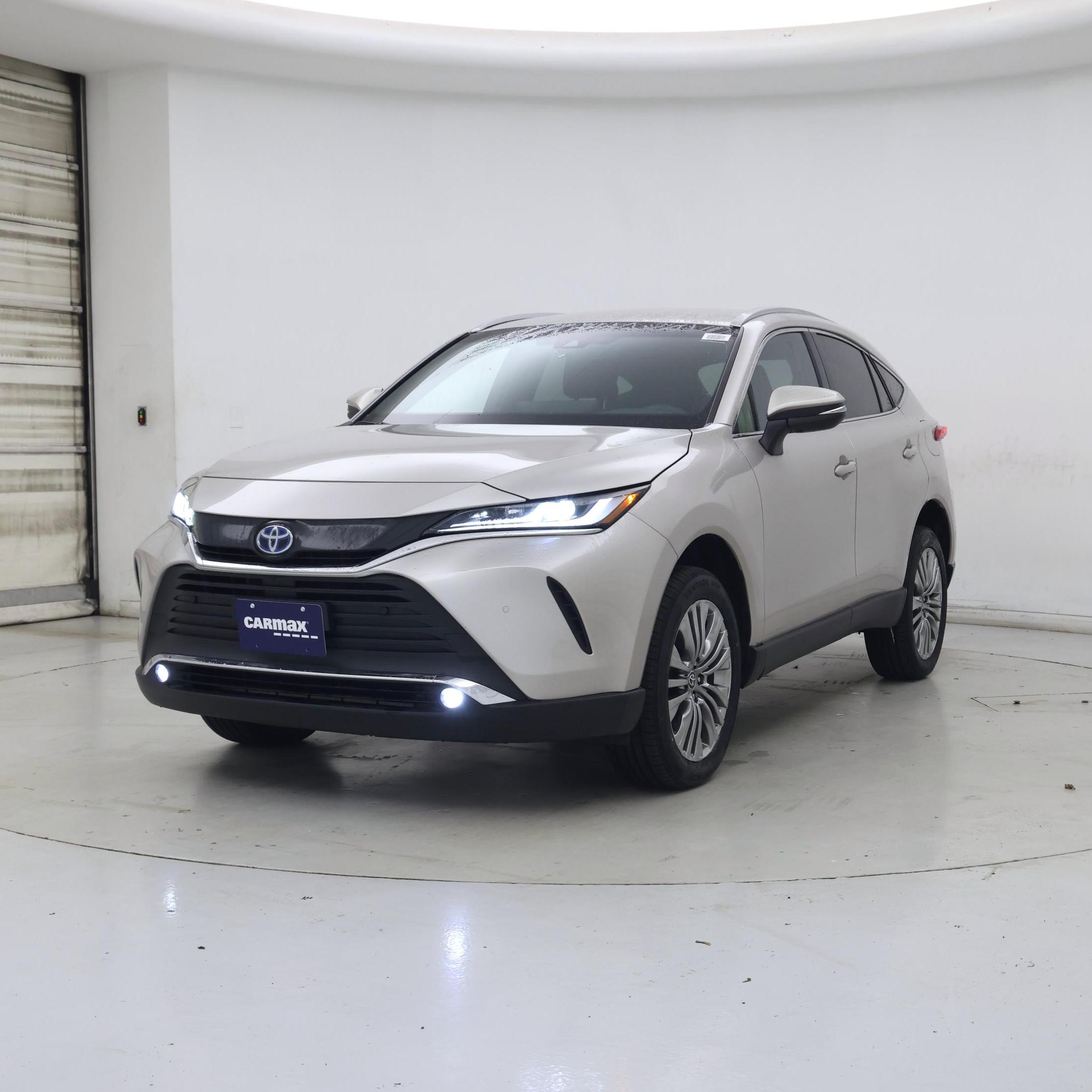 Thumbnail: 2023 Toyota Venza - 4