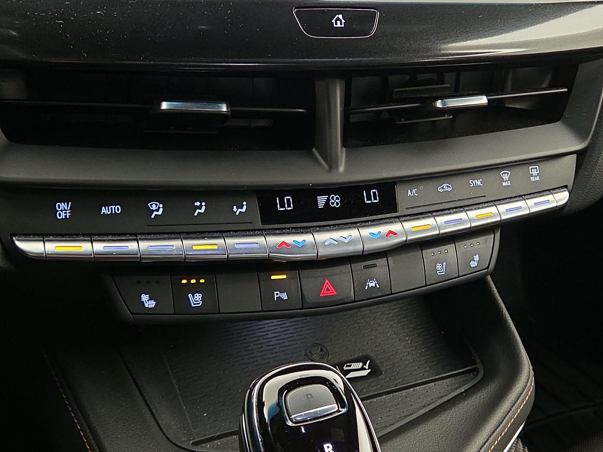 Thumbnail: 2022 Cadillac CT4 - 16