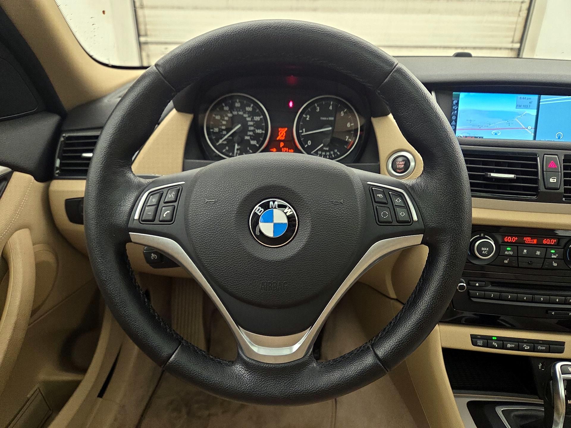 Thumbnail: 2015 BMW X1 - 10