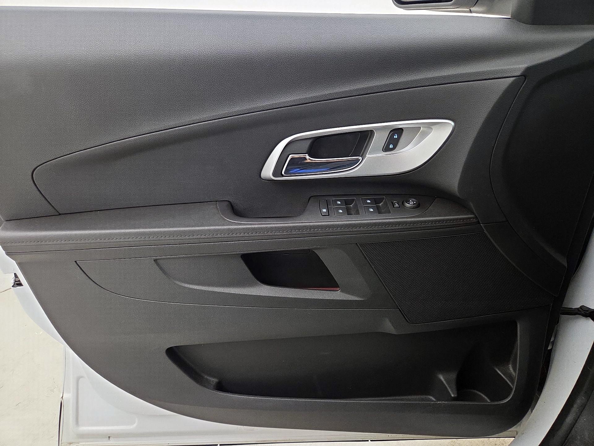 Thumbnail: 2016 Chevrolet Equinox - 12