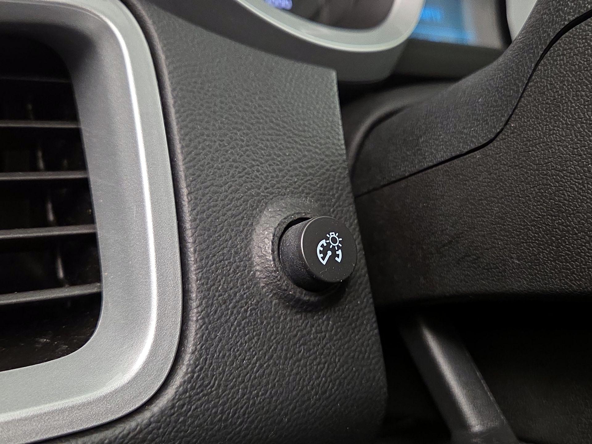 Thumbnail: 2016 Chevrolet Equinox - 13