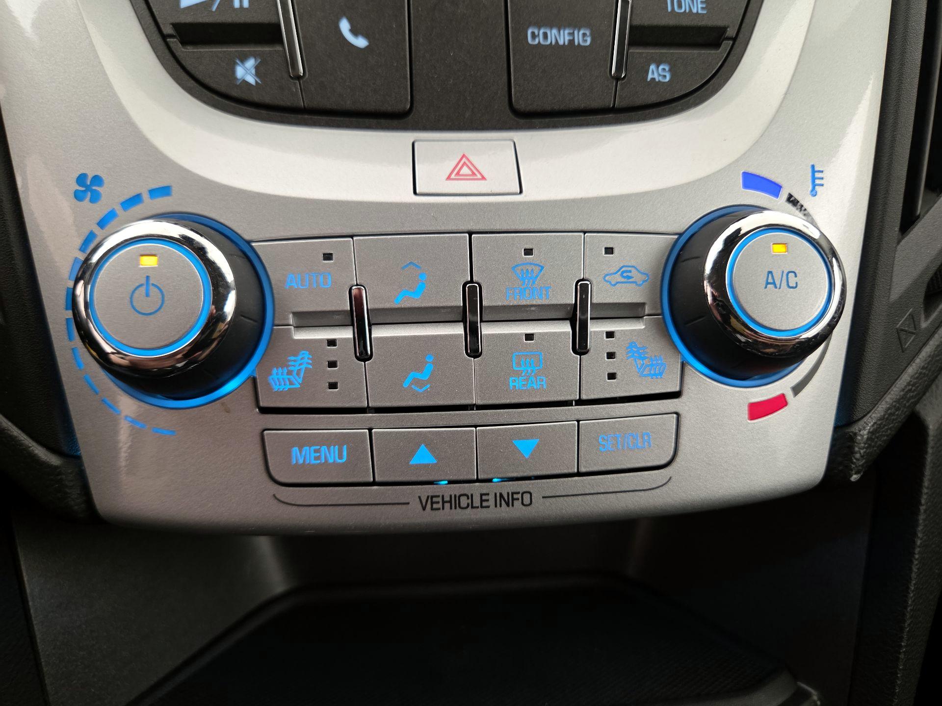 Thumbnail: 2016 Chevrolet Equinox - 16