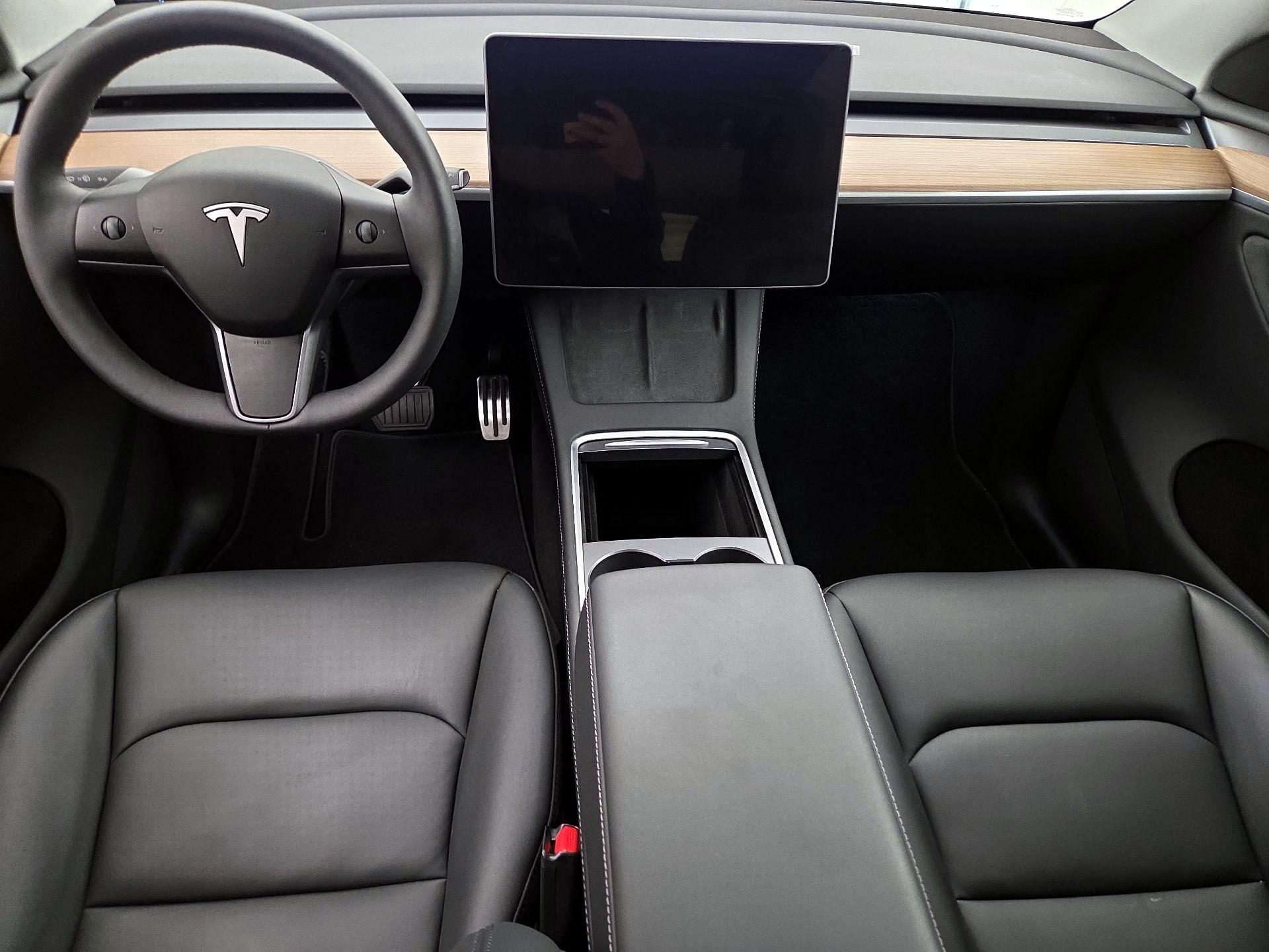 Thumbnail: 2024 Tesla Model Y - 9