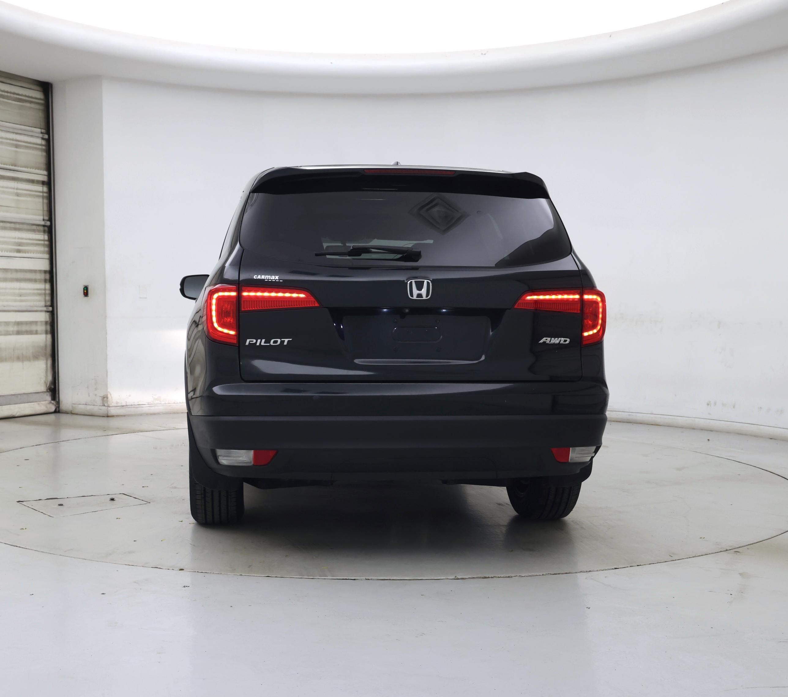 Thumbnail: 2017 Honda Pilot - 6