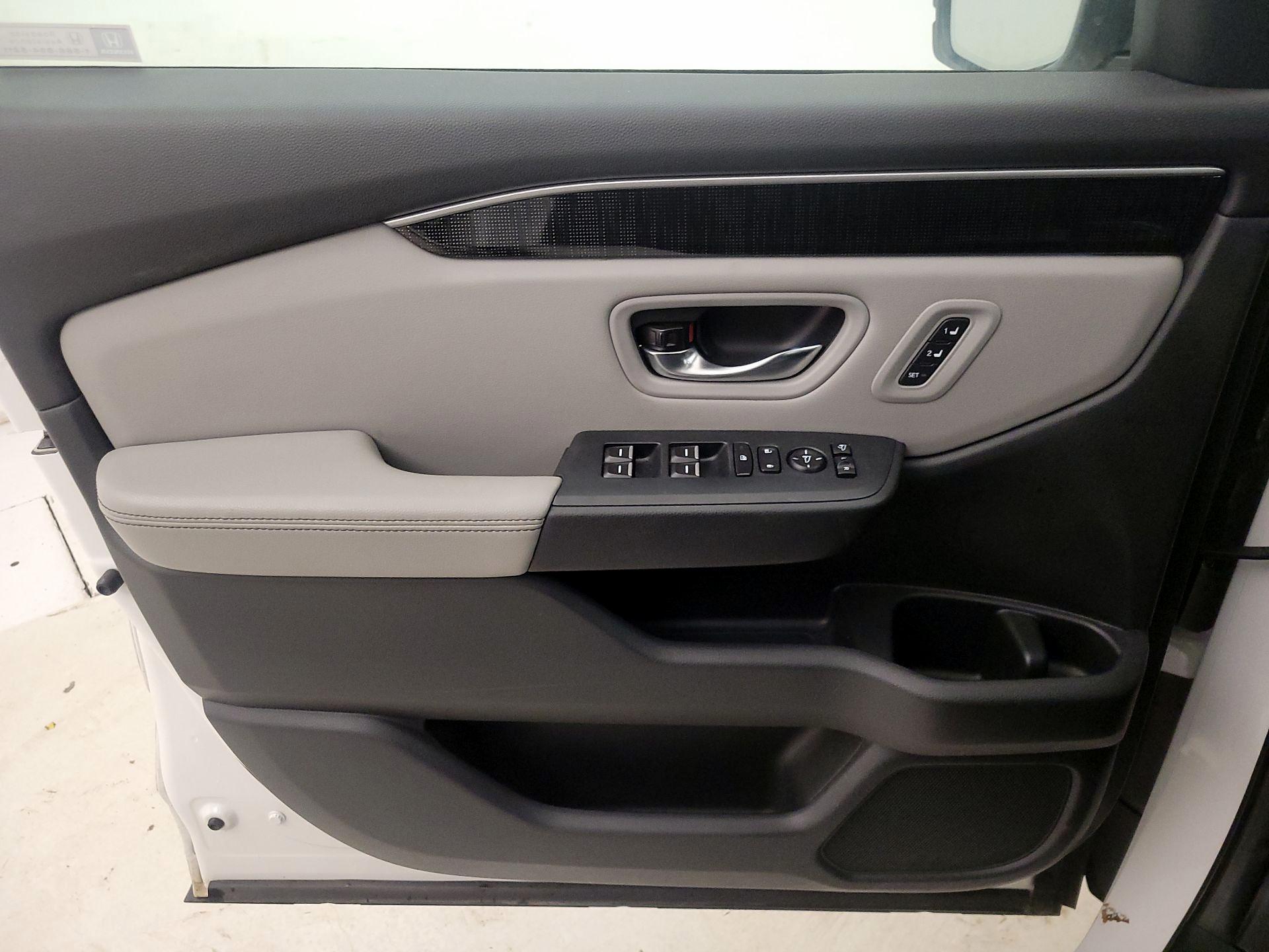 Thumbnail: 2023 Honda Pilot - 12