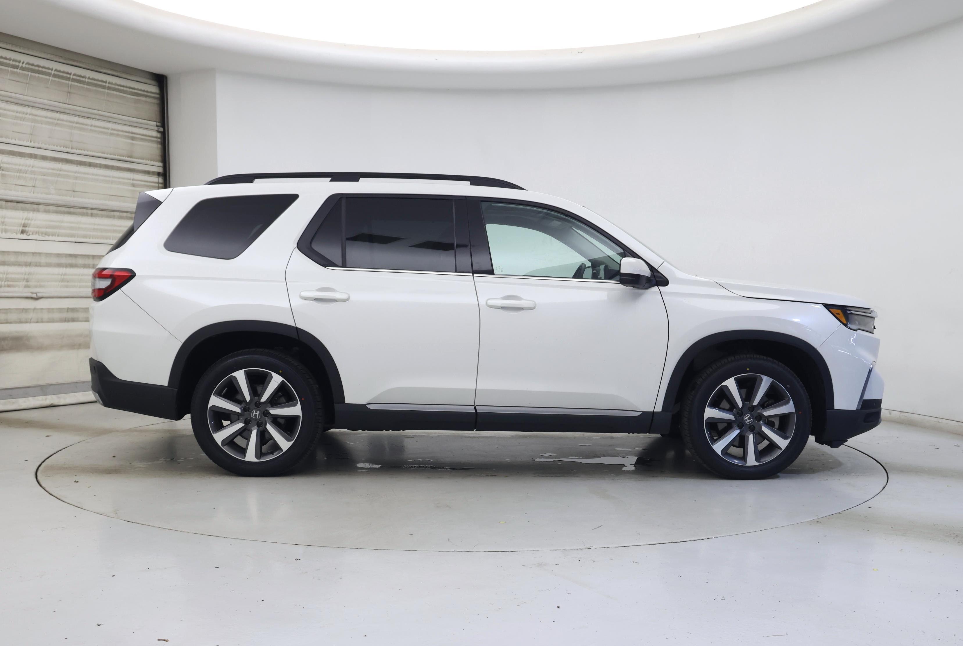 Thumbnail: 2023 Honda Pilot - 7