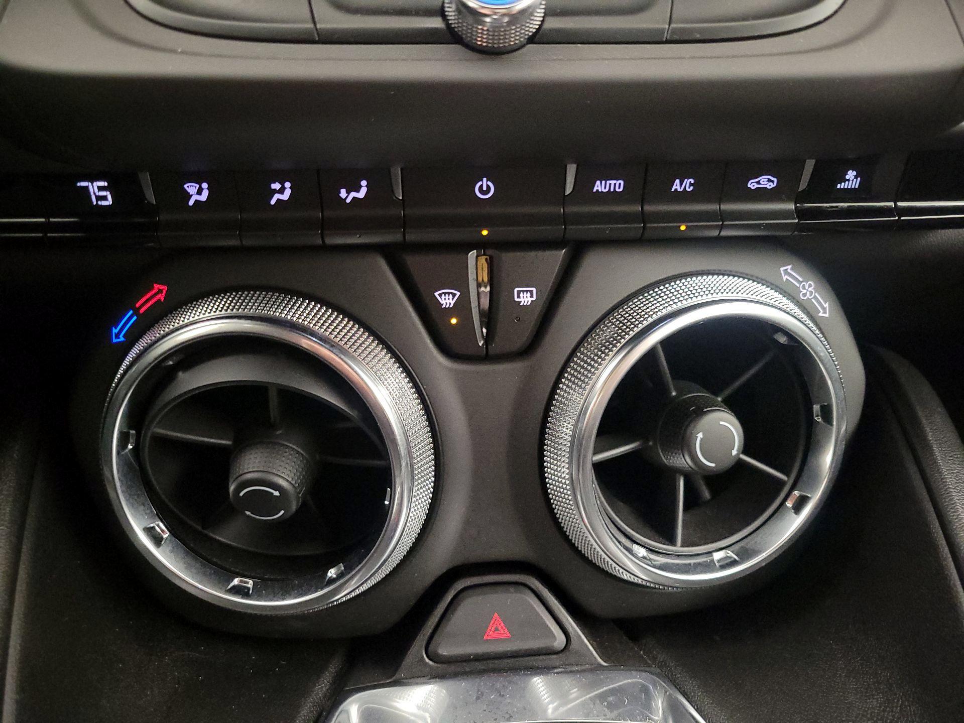 Thumbnail: 2022 Chevrolet Camaro - 16