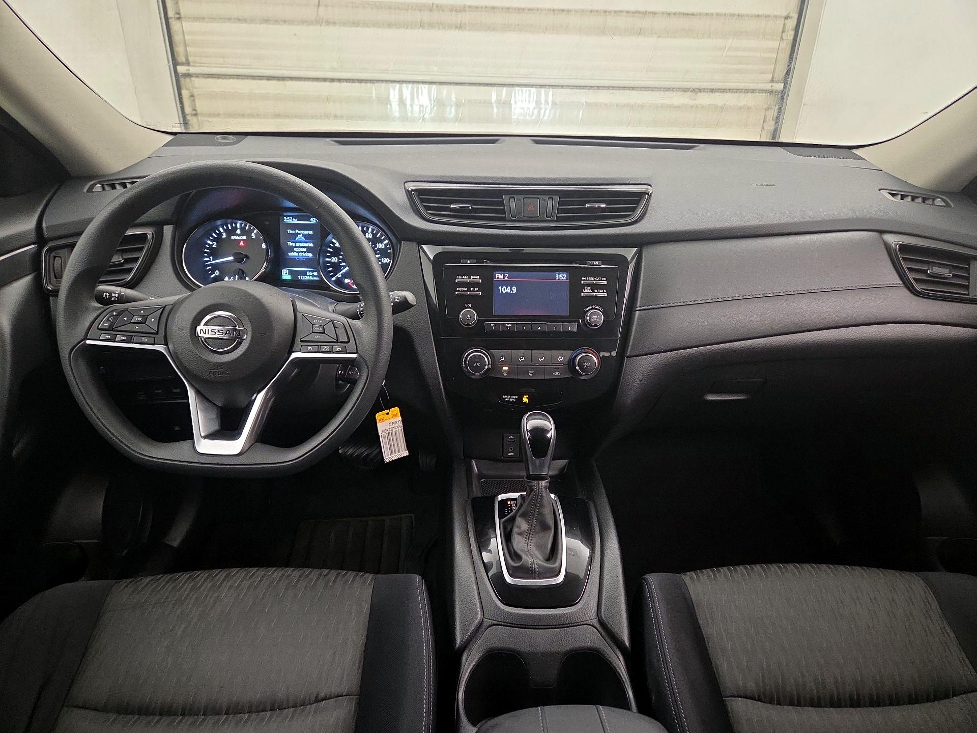 Thumbnail: 2017 Nissan Rogue - 9
