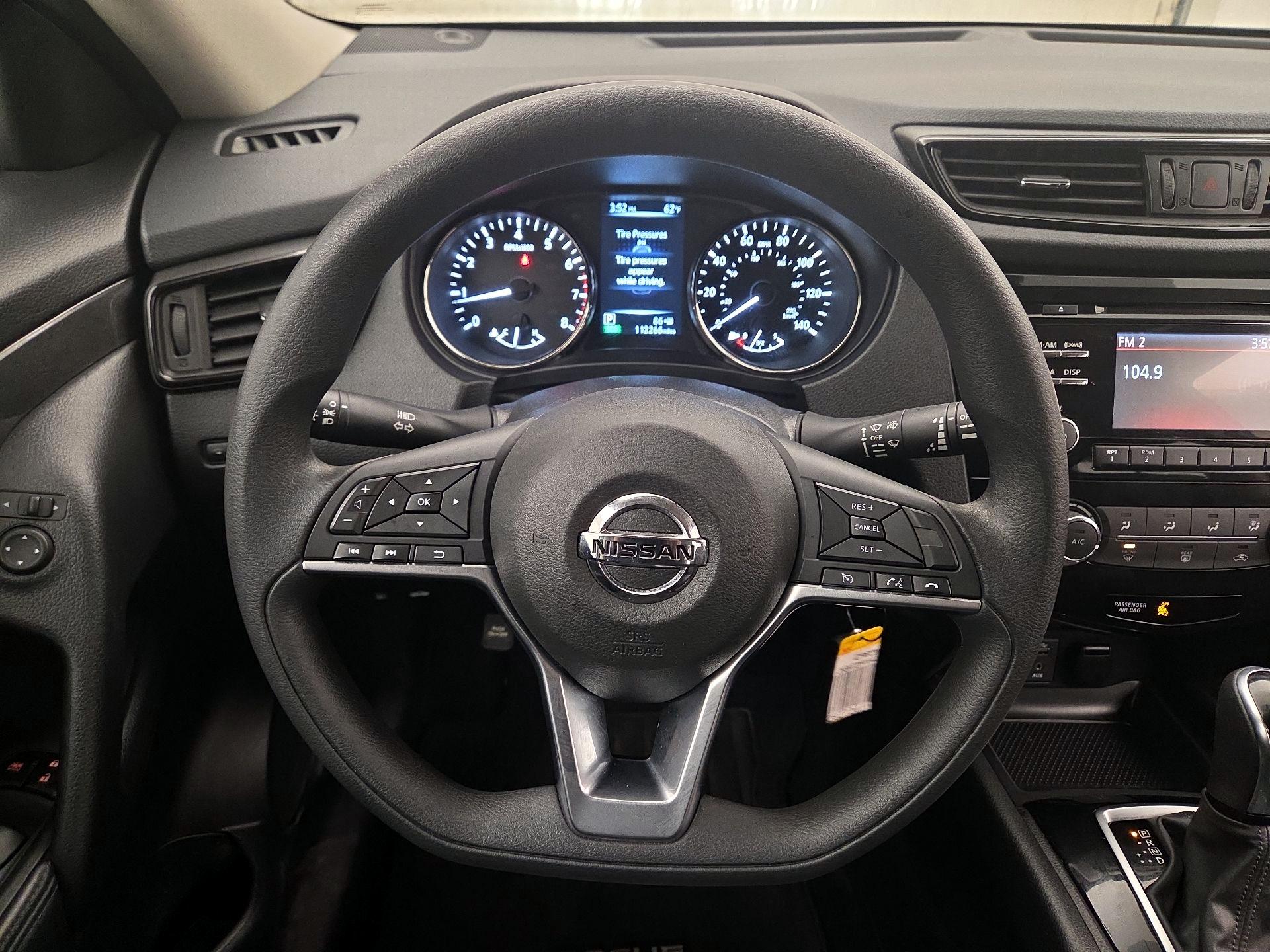 Thumbnail: 2017 Nissan Rogue - 10