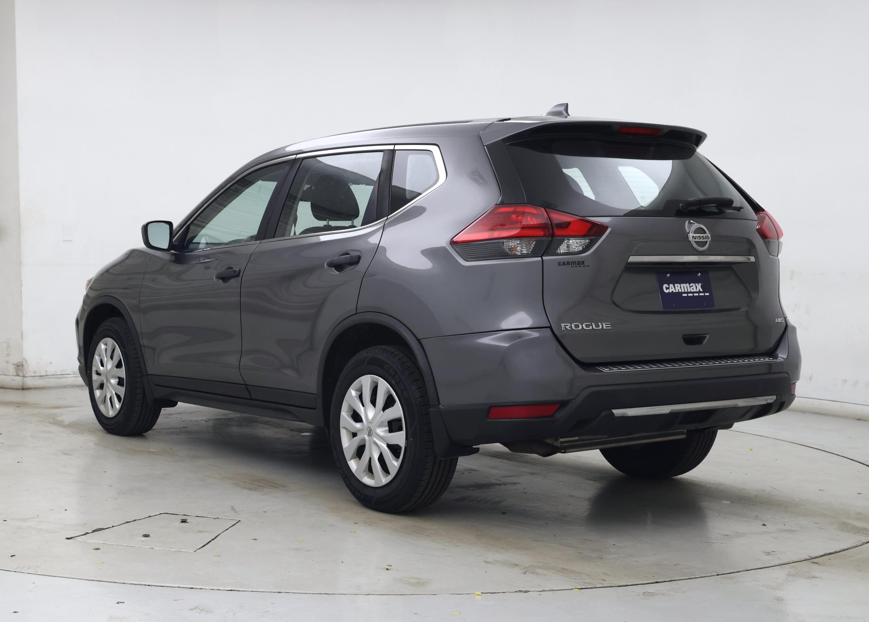 Thumbnail: 2017 Nissan Rogue - 2