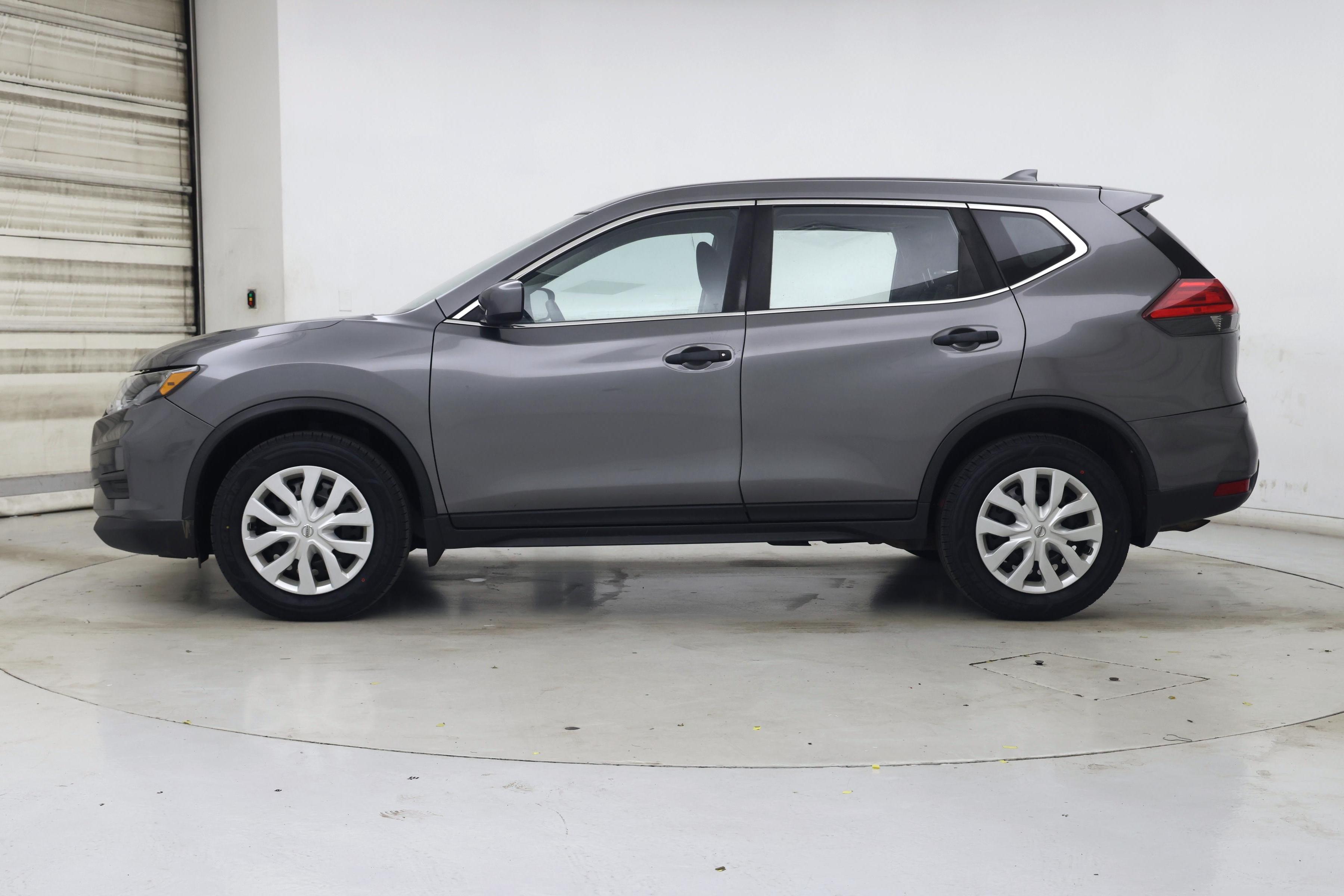 Thumbnail: 2017 Nissan Rogue - 3