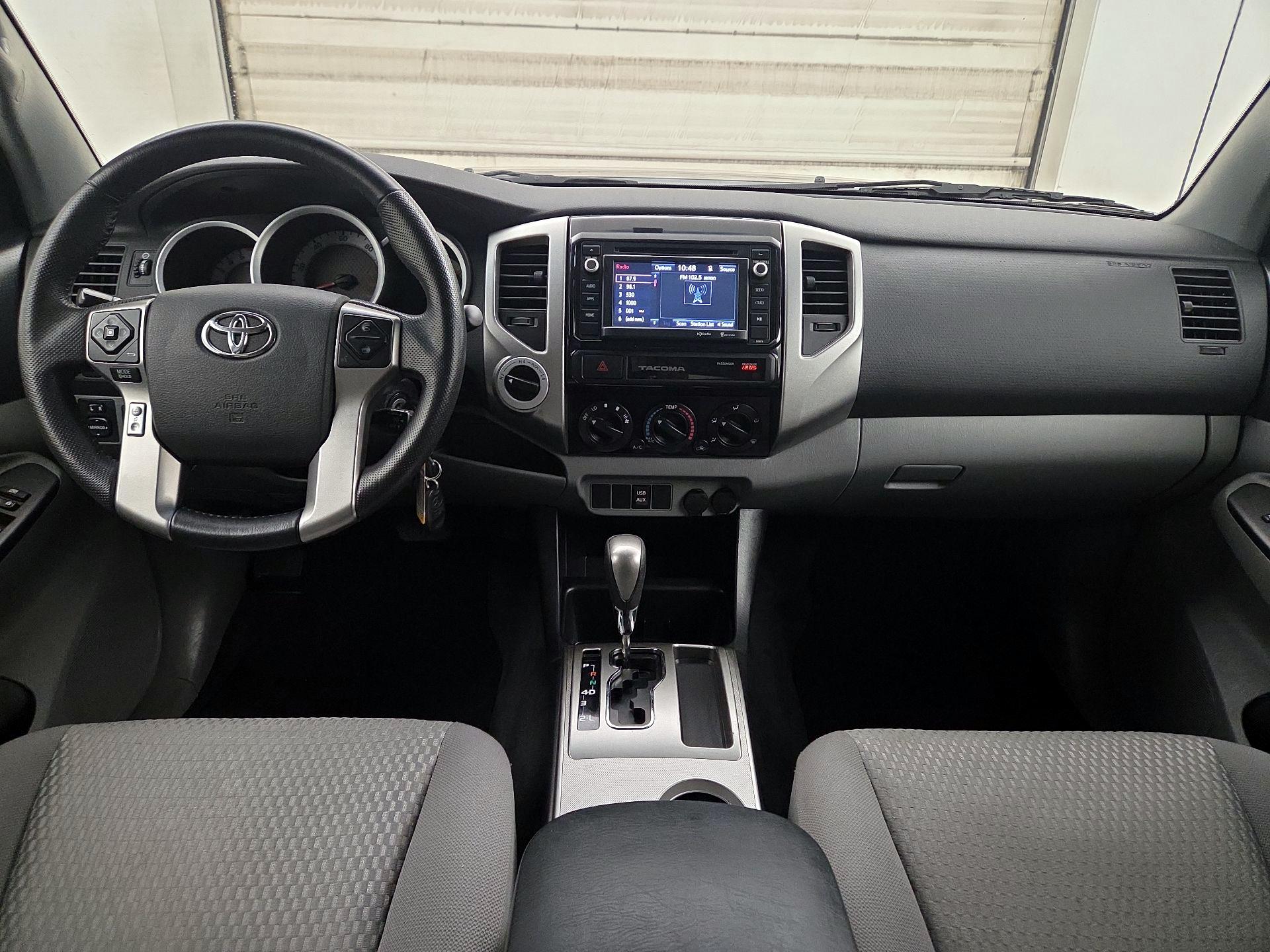 Thumbnail: 2015 Toyota Tacoma - 9