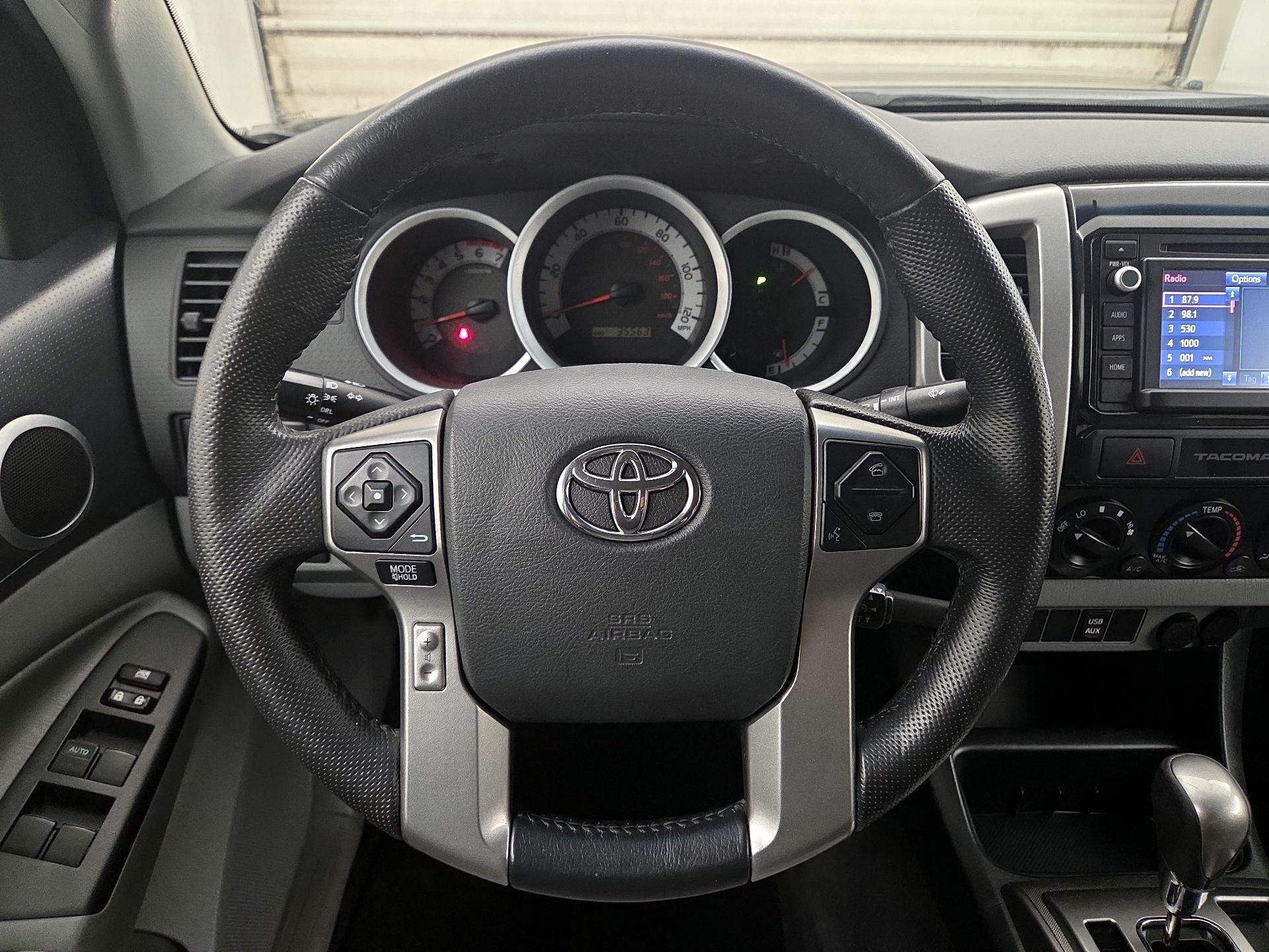 Thumbnail: 2015 Toyota Tacoma - 10