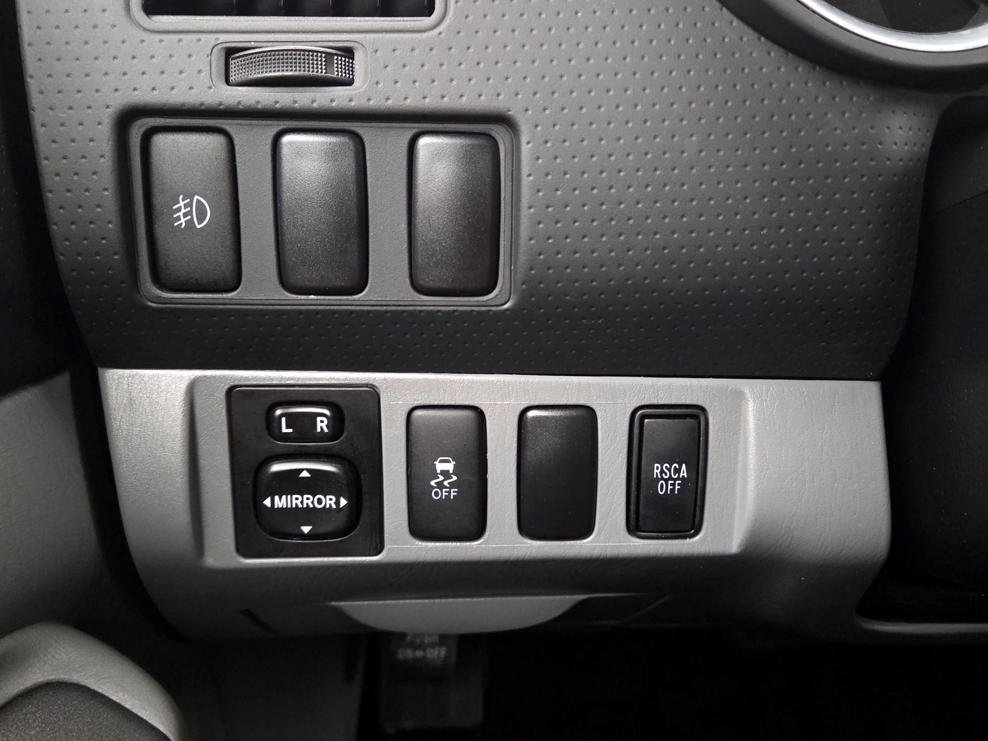 Thumbnail: 2015 Toyota Tacoma - 13