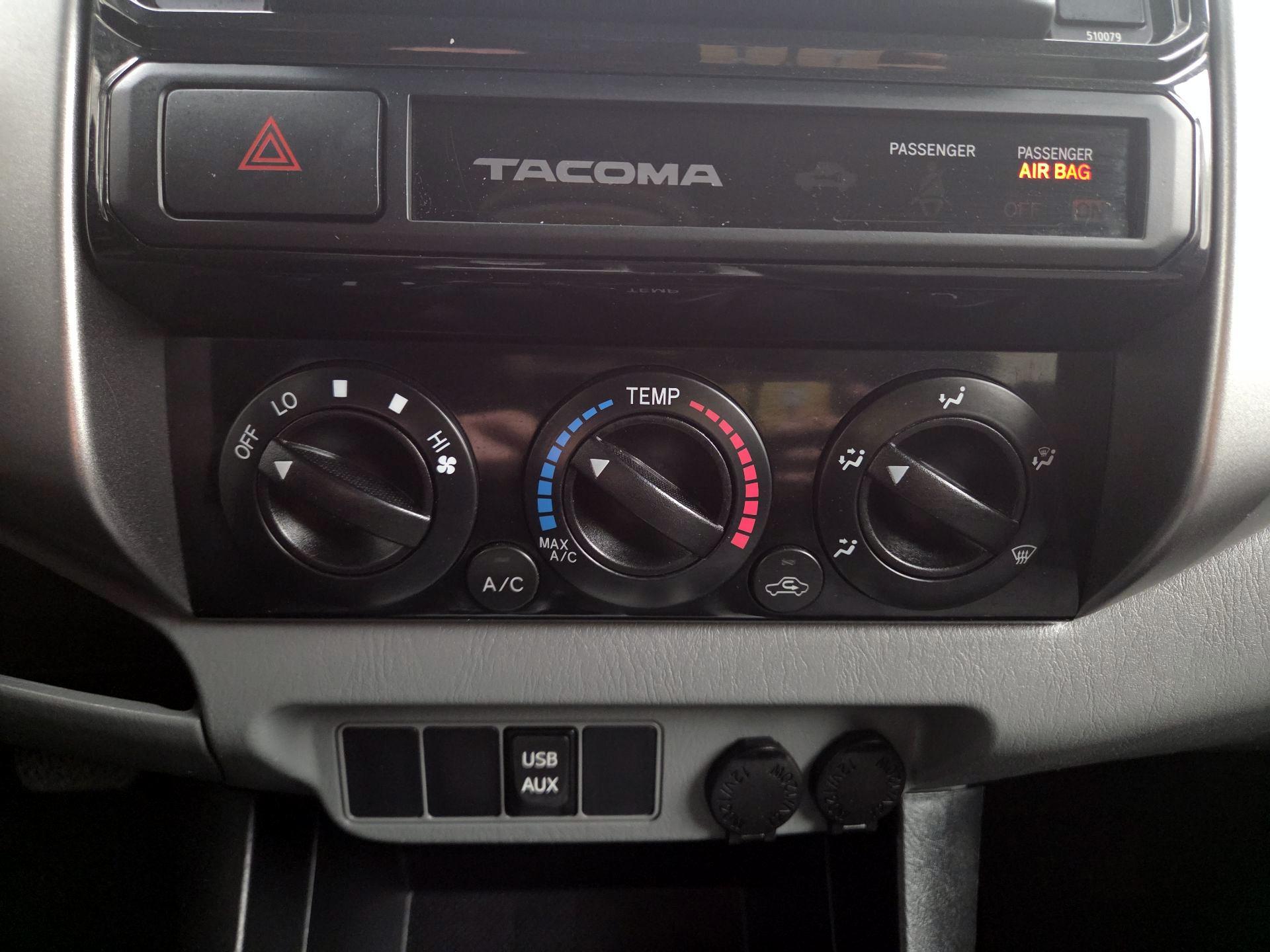 Thumbnail: 2015 Toyota Tacoma - 16