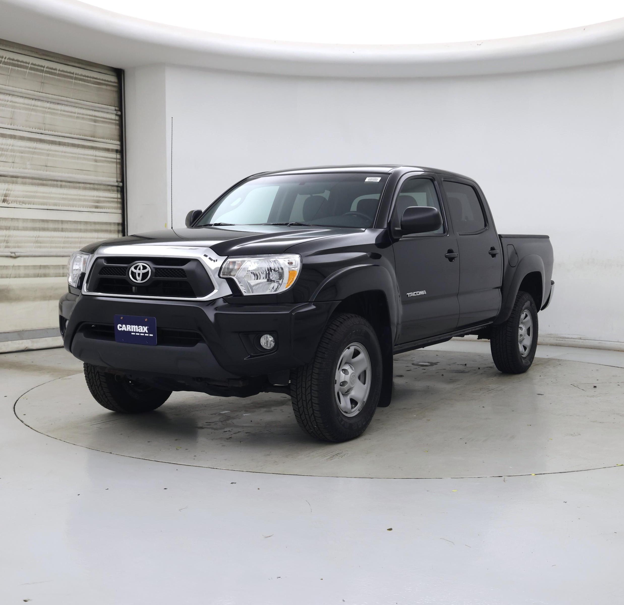 Thumbnail: 2015 Toyota Tacoma - 4