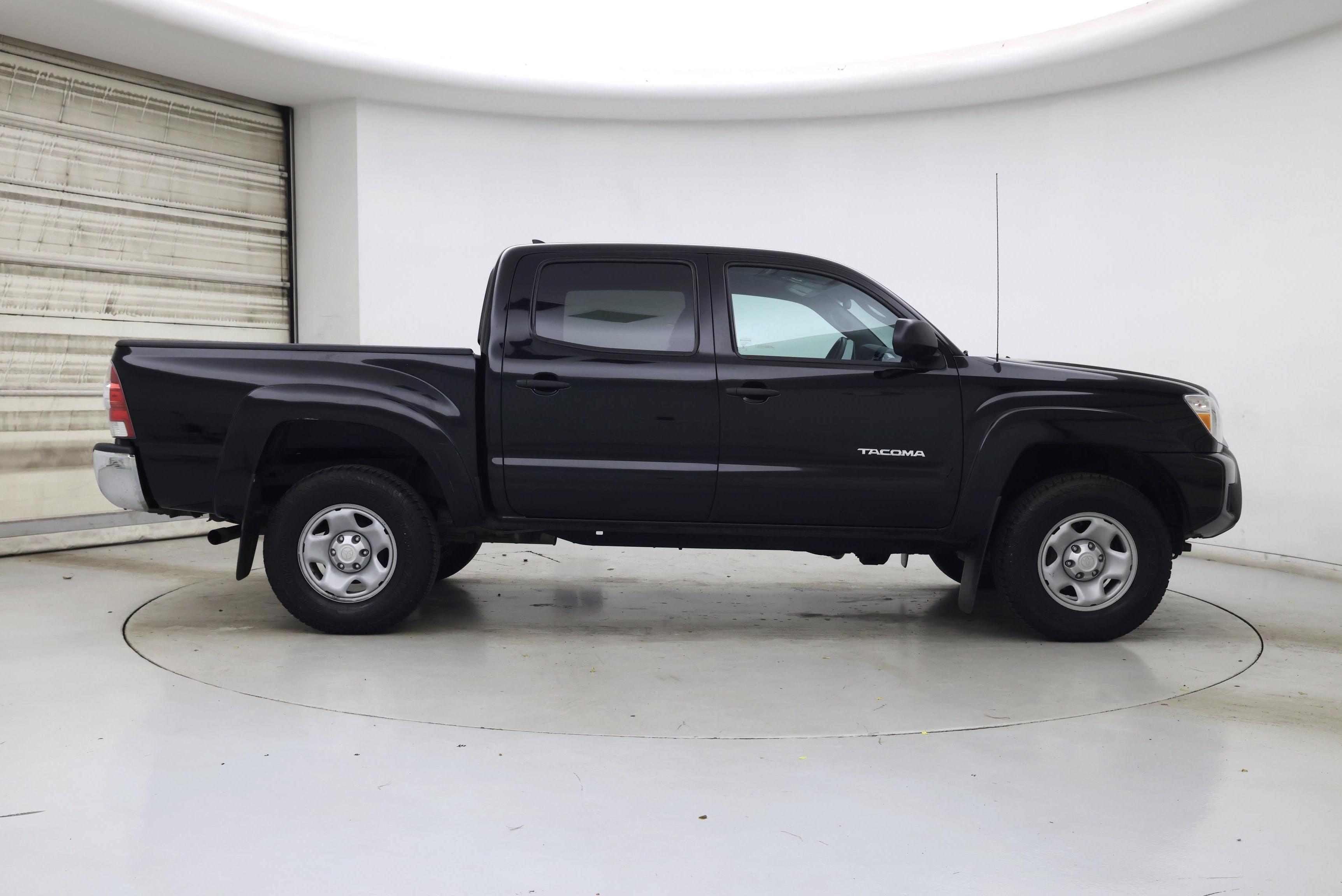 Thumbnail: 2015 Toyota Tacoma - 7