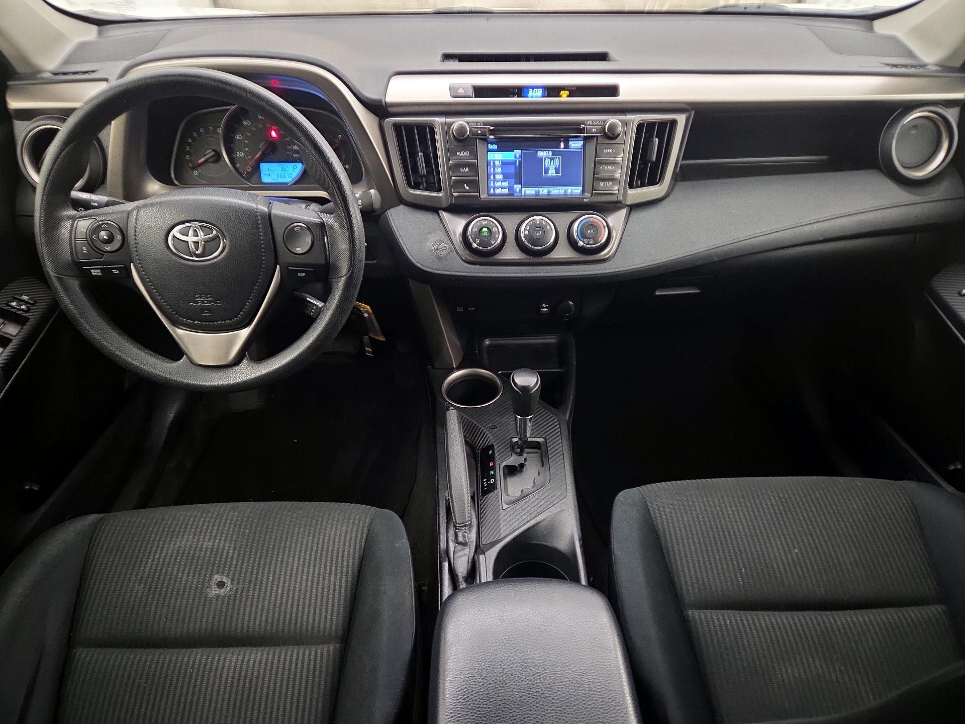 Thumbnail: 2015 Toyota RAV4 - 9