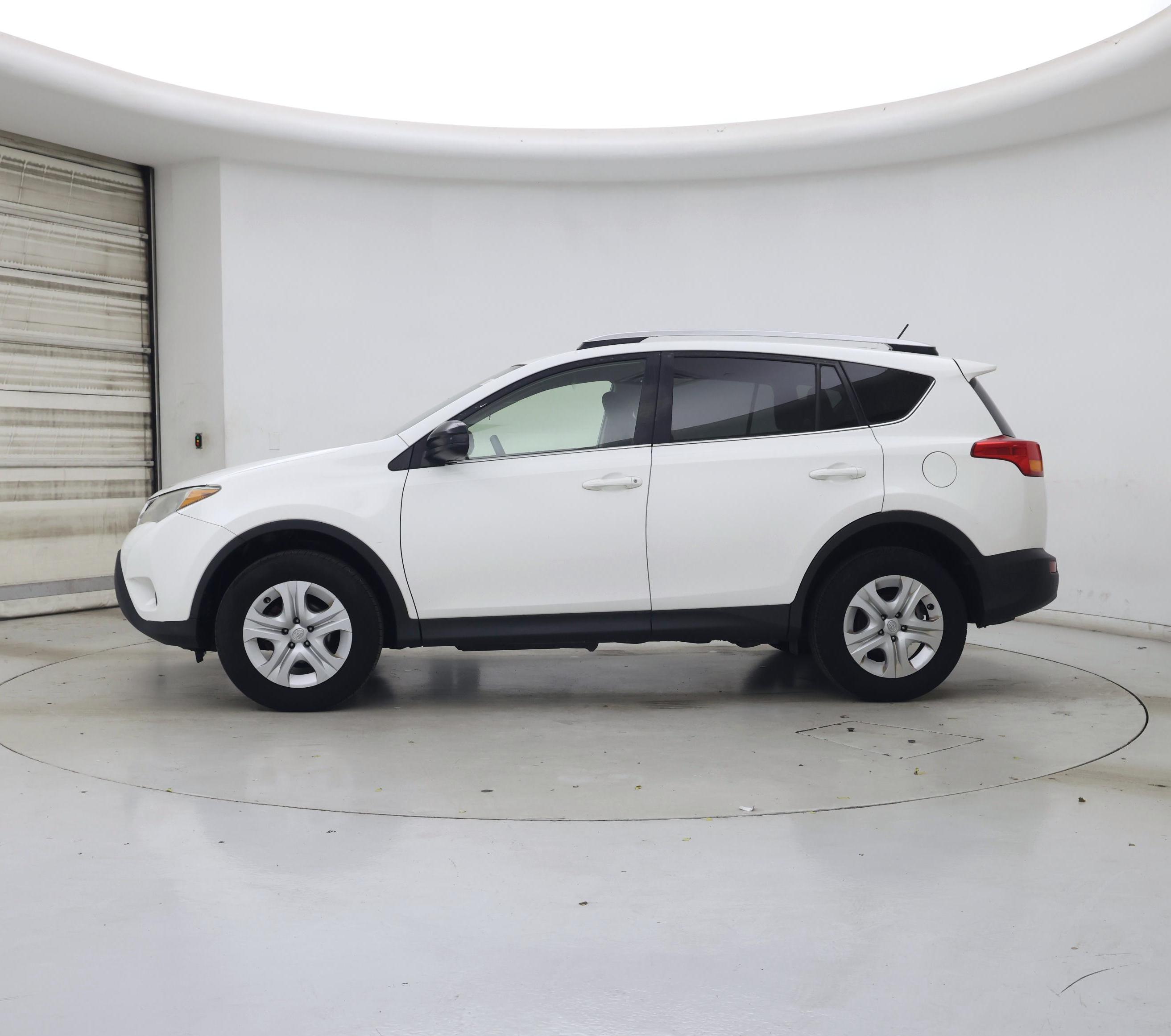Thumbnail: 2015 Toyota RAV4 - 3