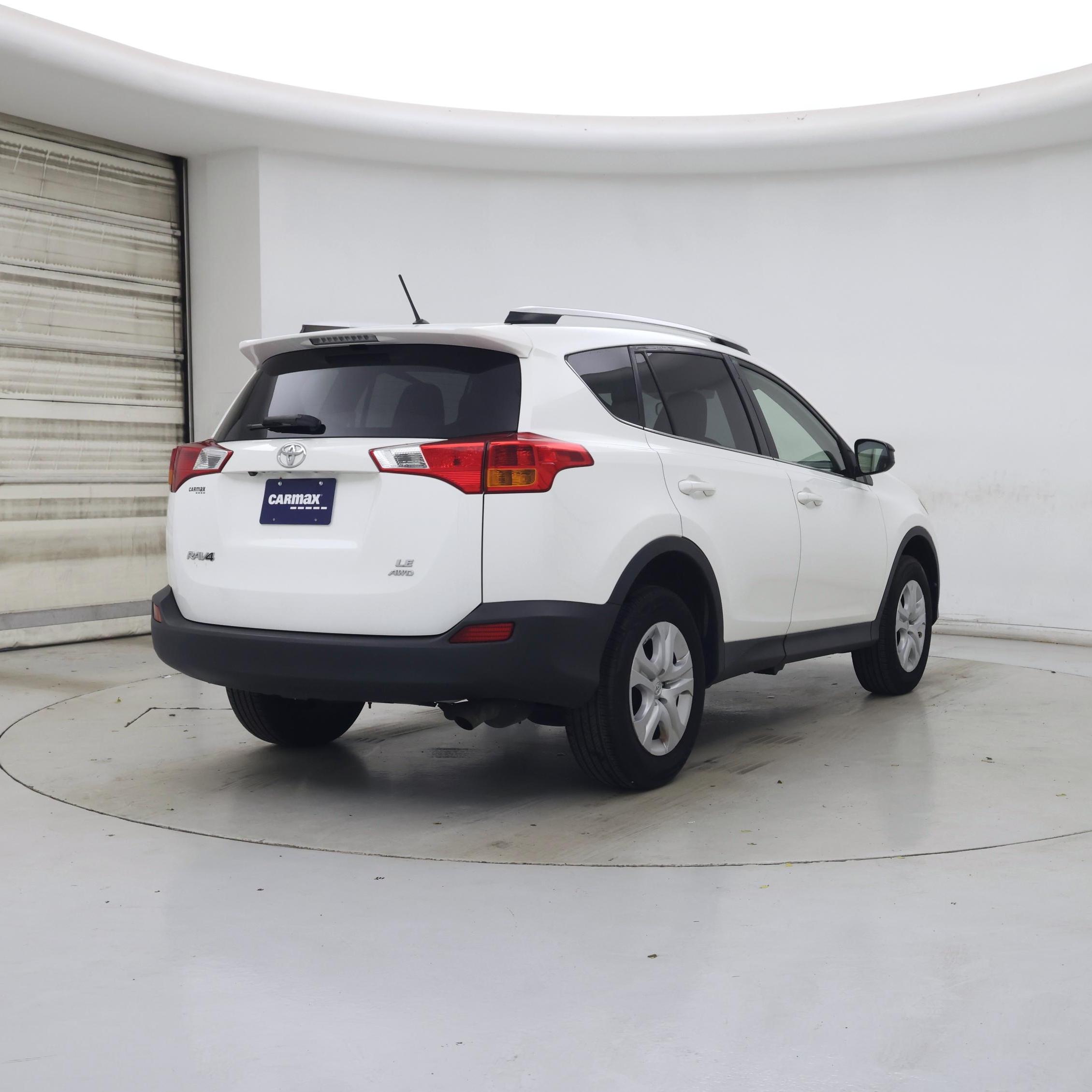Thumbnail: 2015 Toyota RAV4 - 8