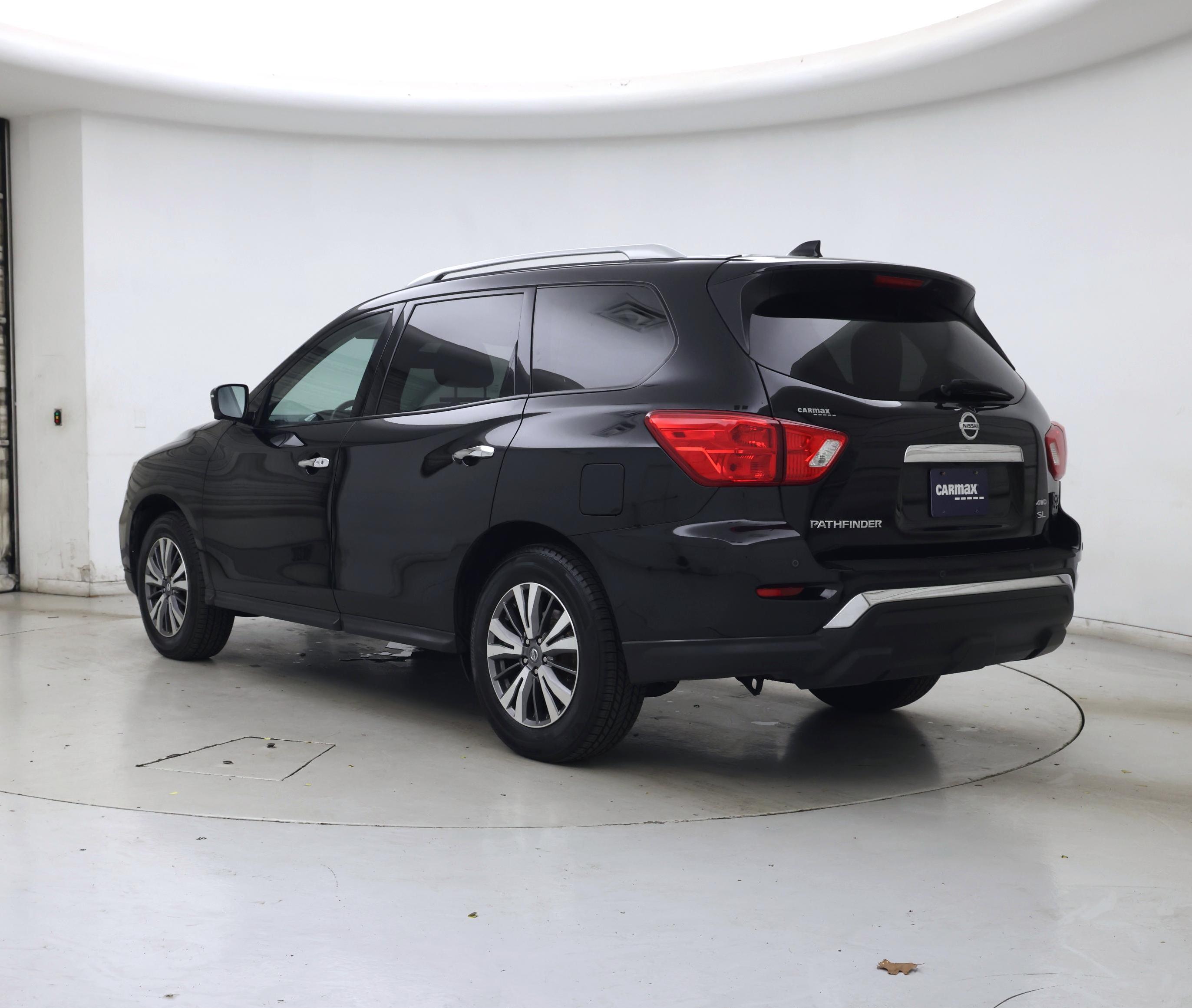 Thumbnail: 2020 Nissan Pathfinder - 2