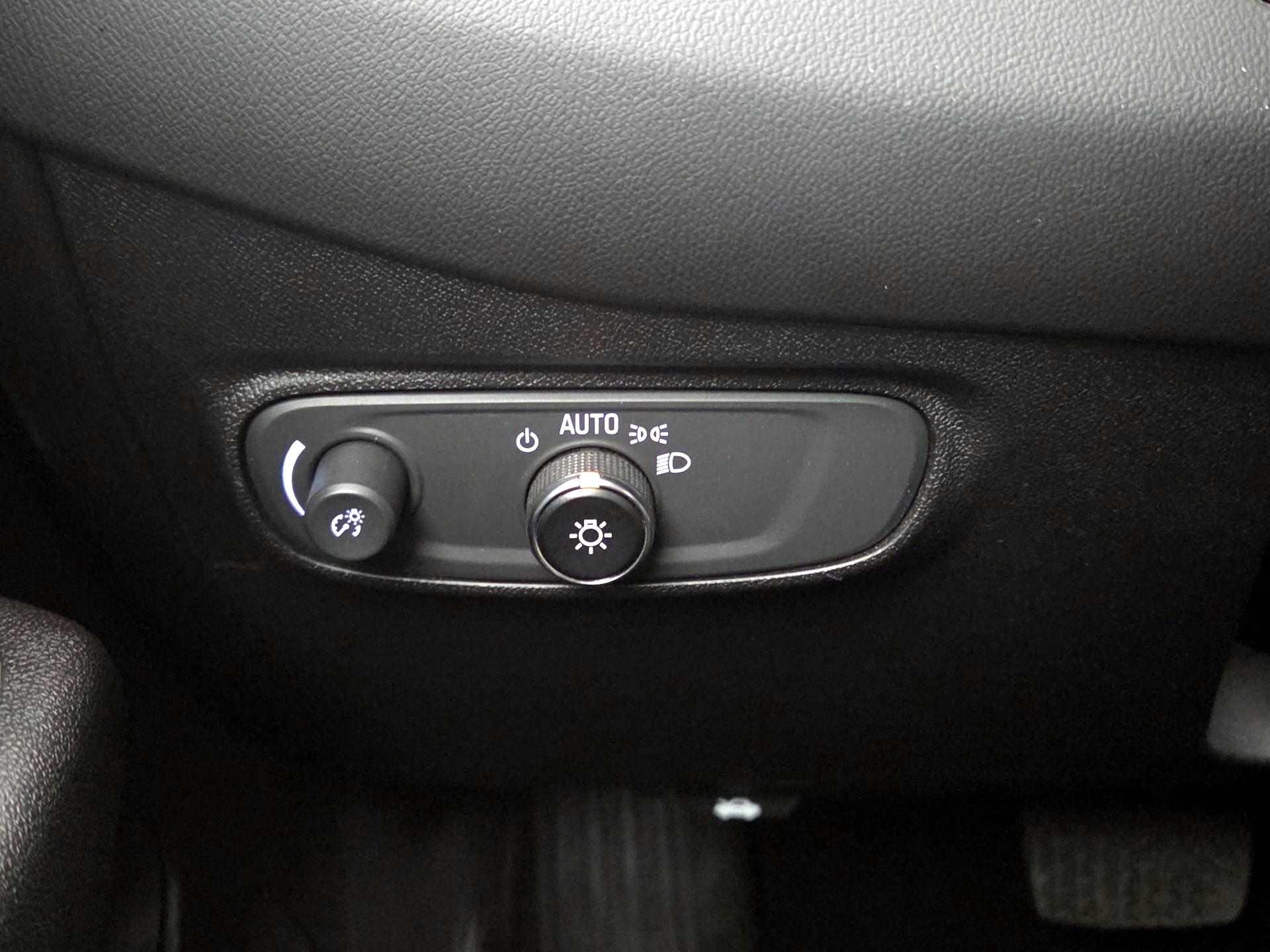 Thumbnail: 2018 Chevrolet Equinox - 13