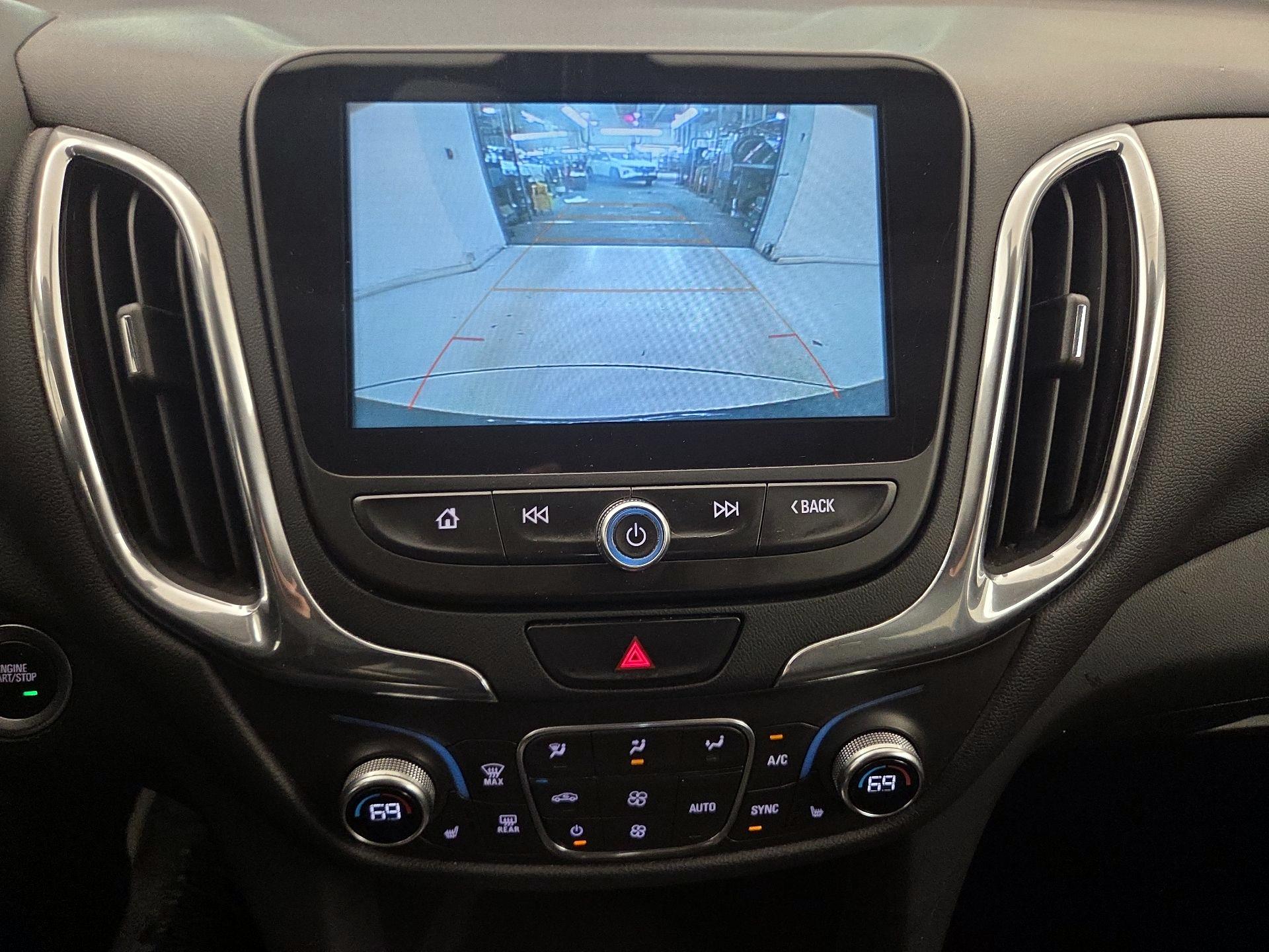 Thumbnail: 2018 Chevrolet Equinox - 14