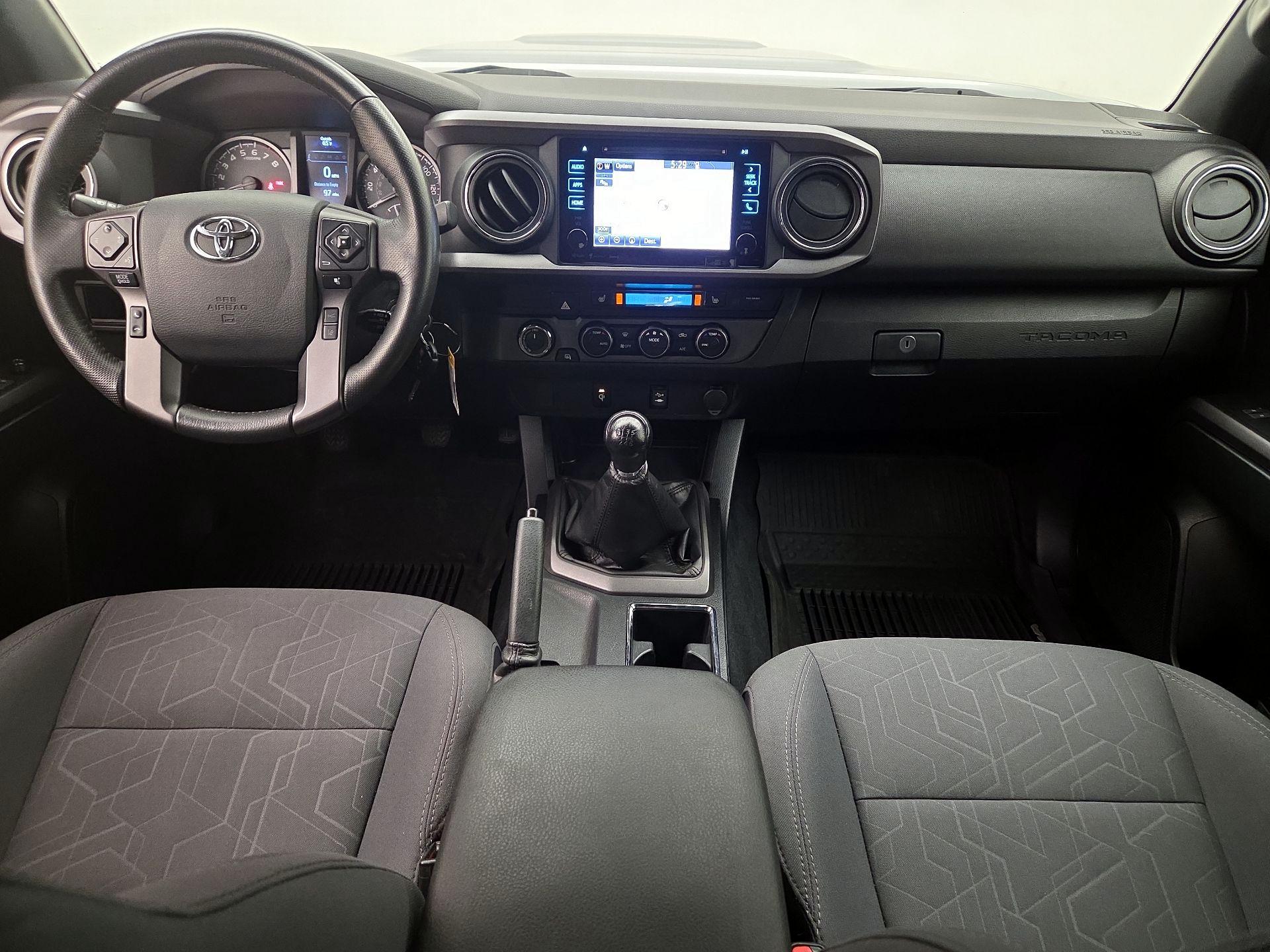 Thumbnail: 2019 Toyota Tacoma - 9
