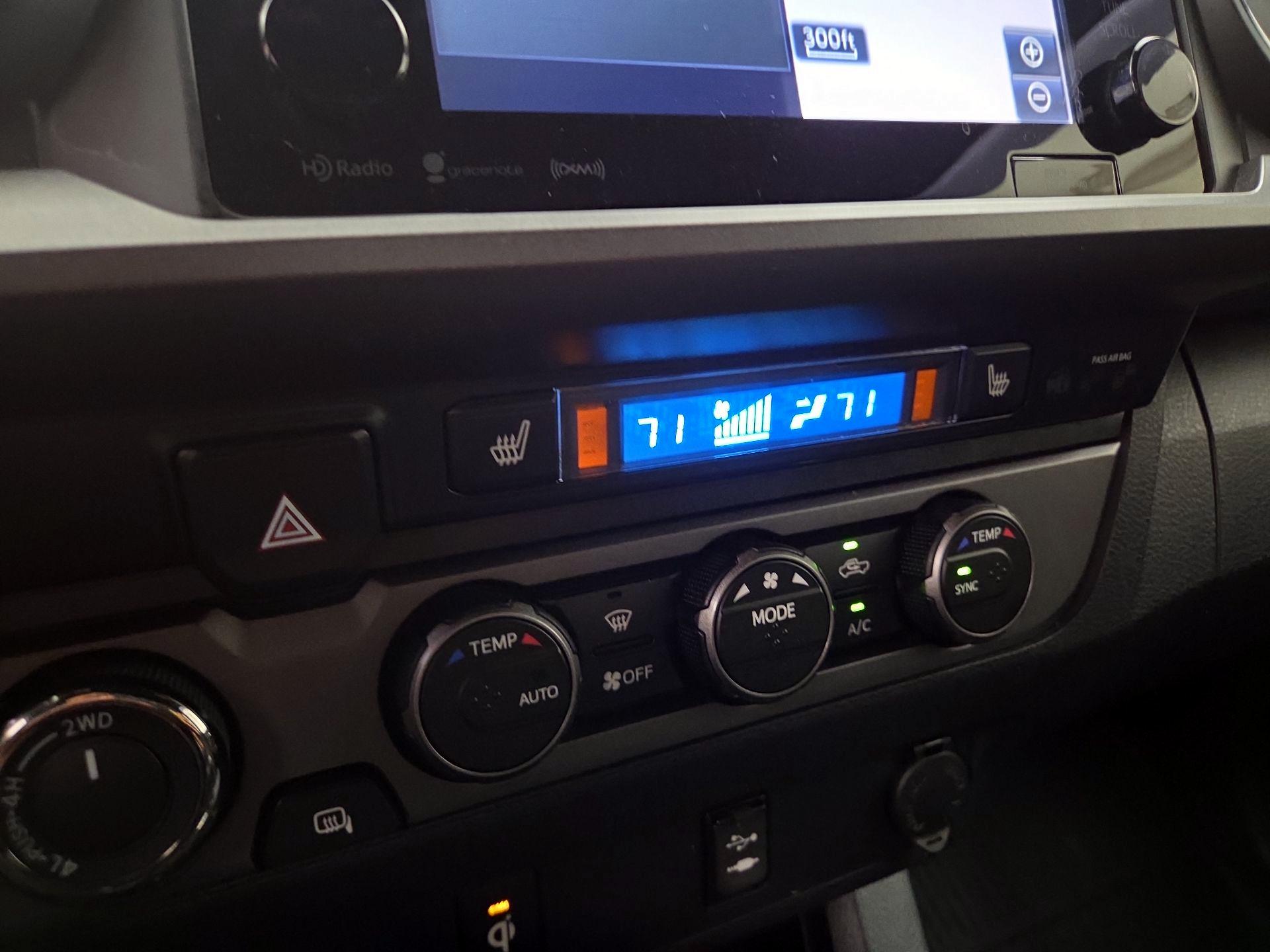 Thumbnail: 2019 Toyota Tacoma - 17