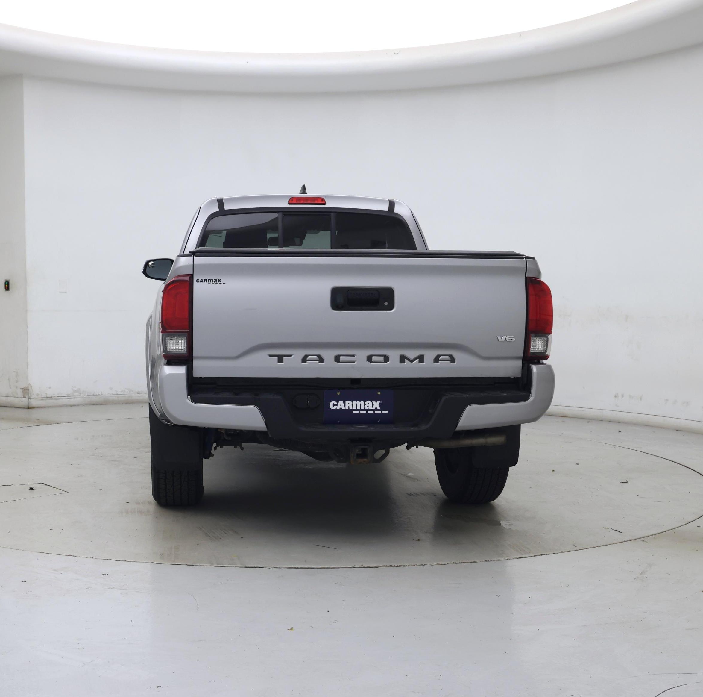 Thumbnail: 2019 Toyota Tacoma - 6