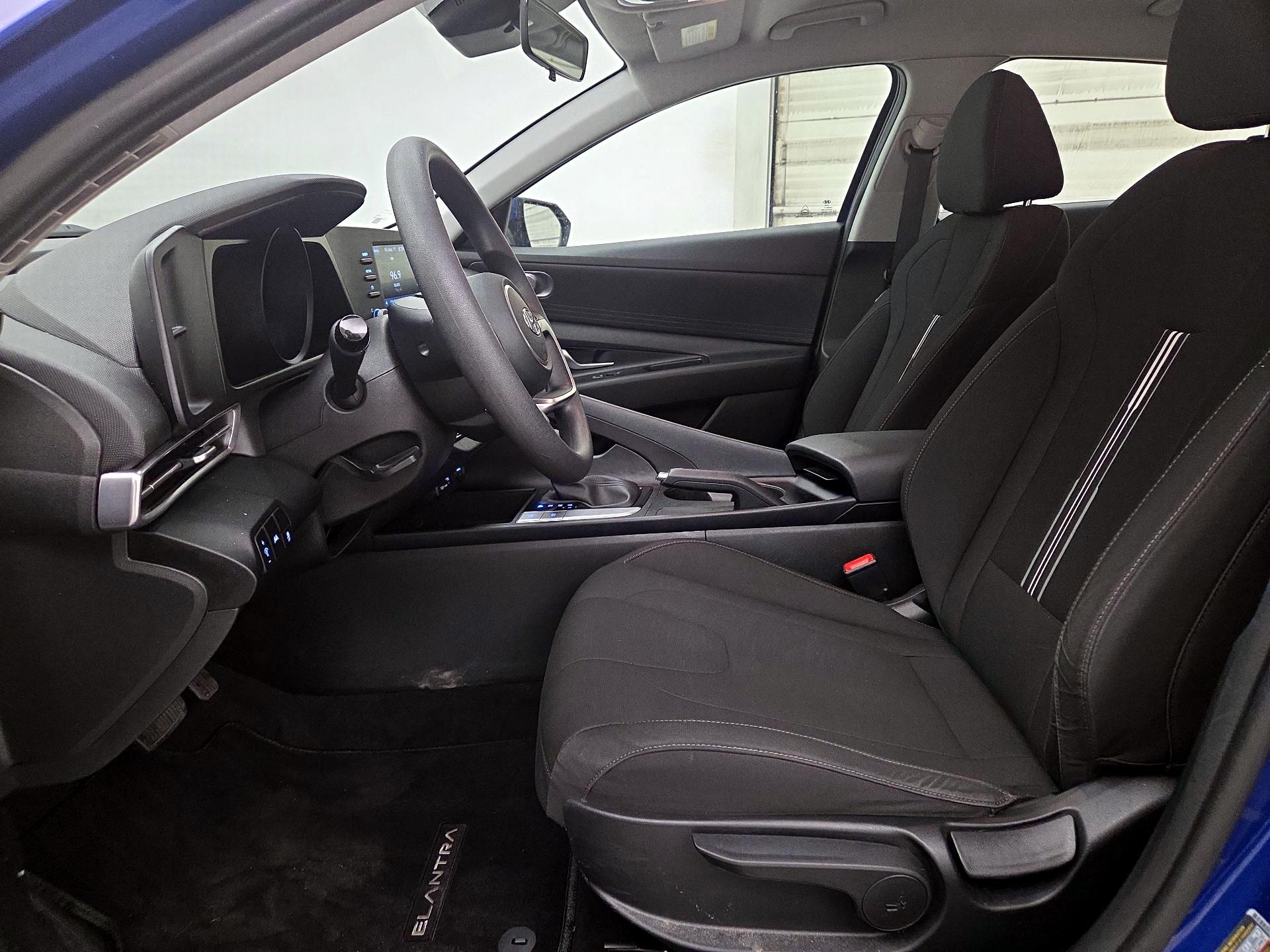 Thumbnail: 2023 Hyundai Elantra - 11