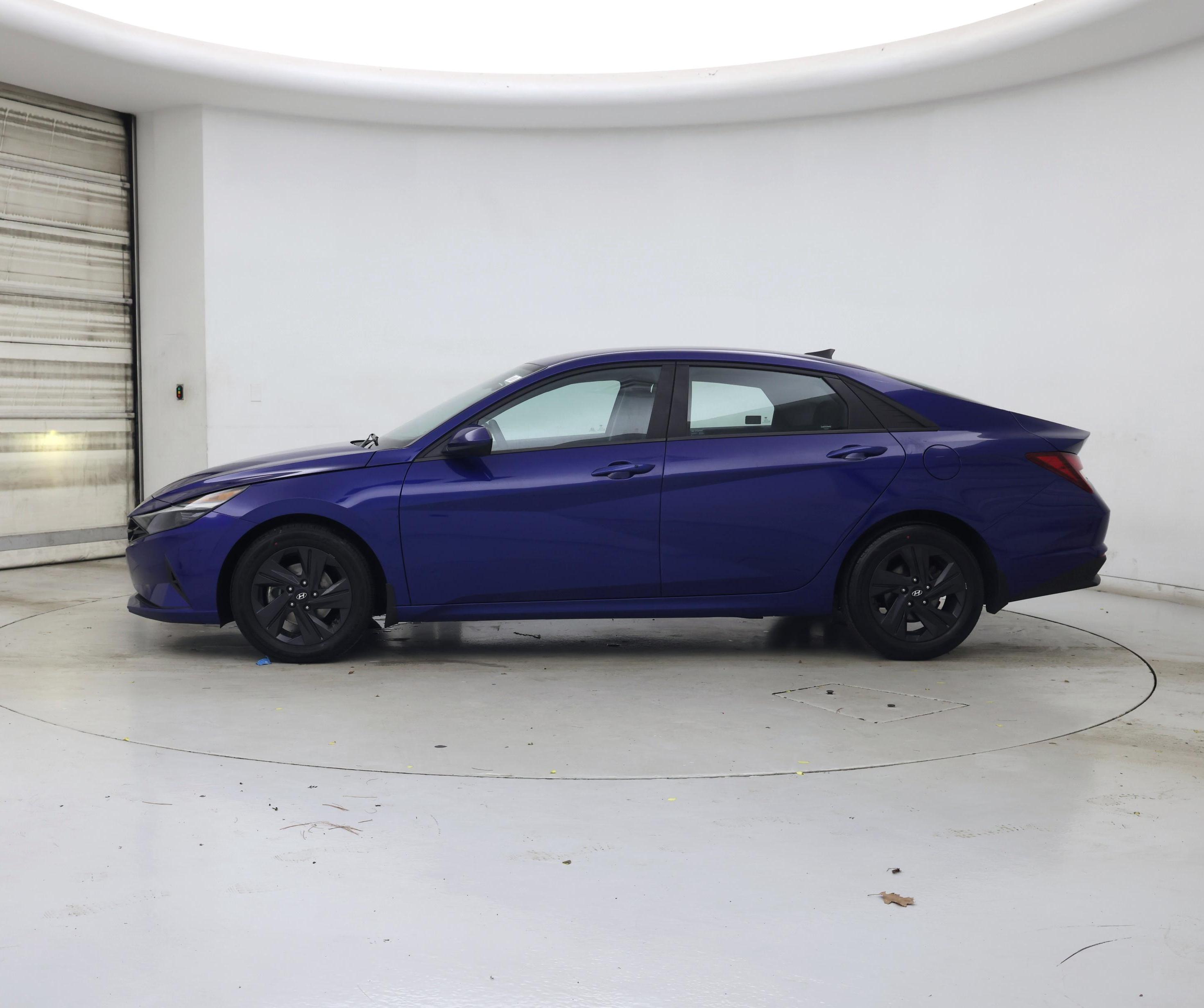 Thumbnail: 2023 Hyundai Elantra - 3