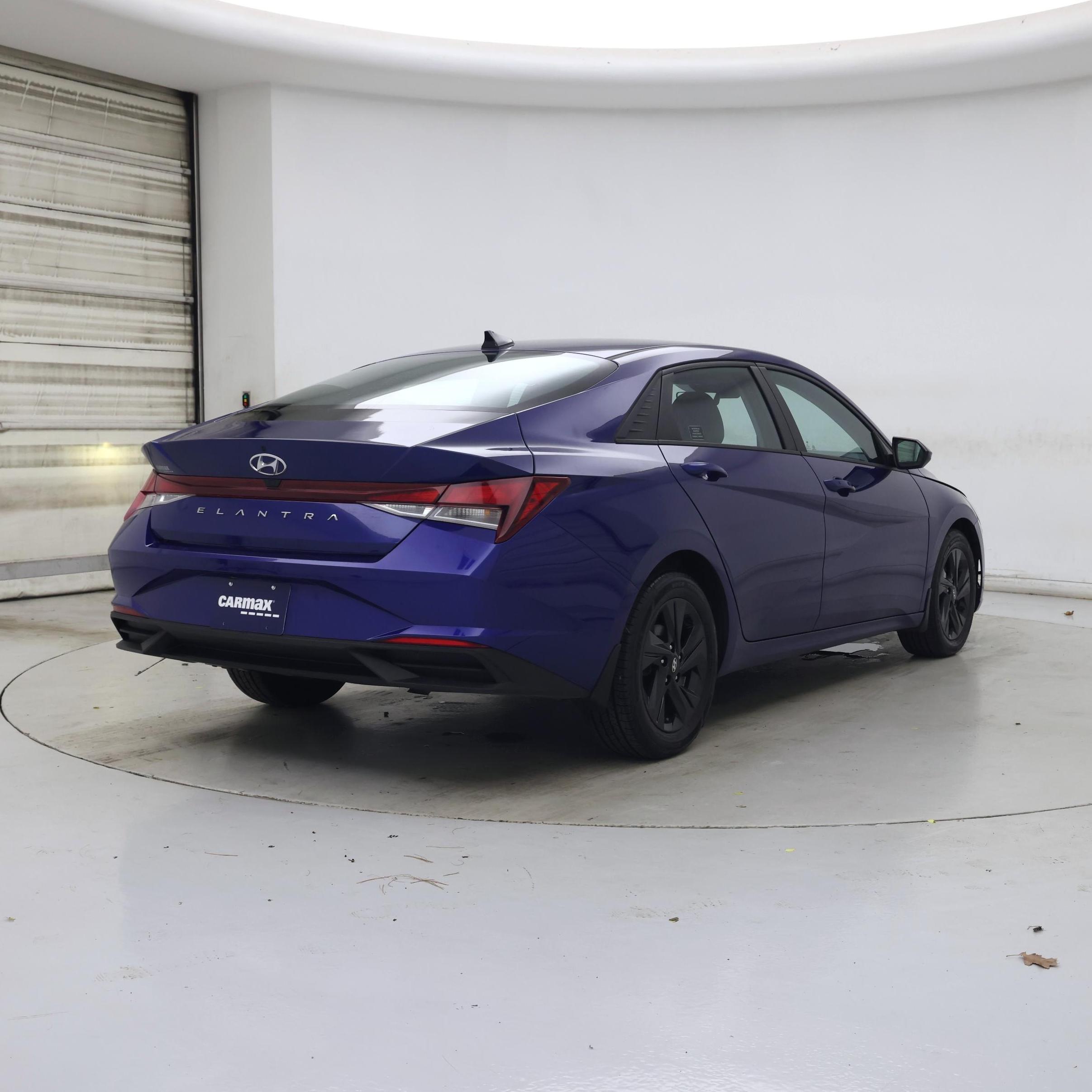 Thumbnail: 2023 Hyundai Elantra - 8