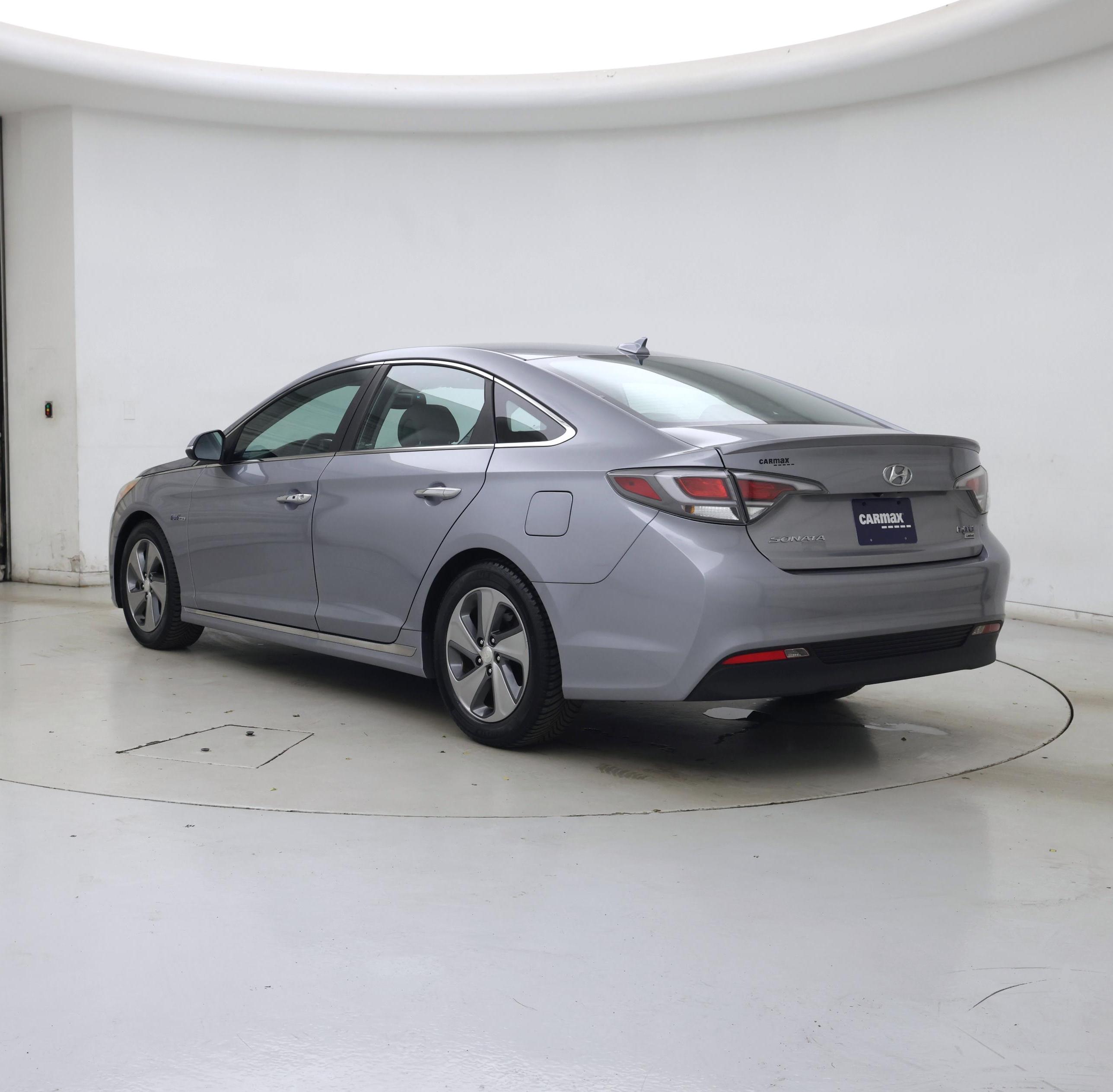 Thumbnail: 2016 Hyundai Sonata - 2