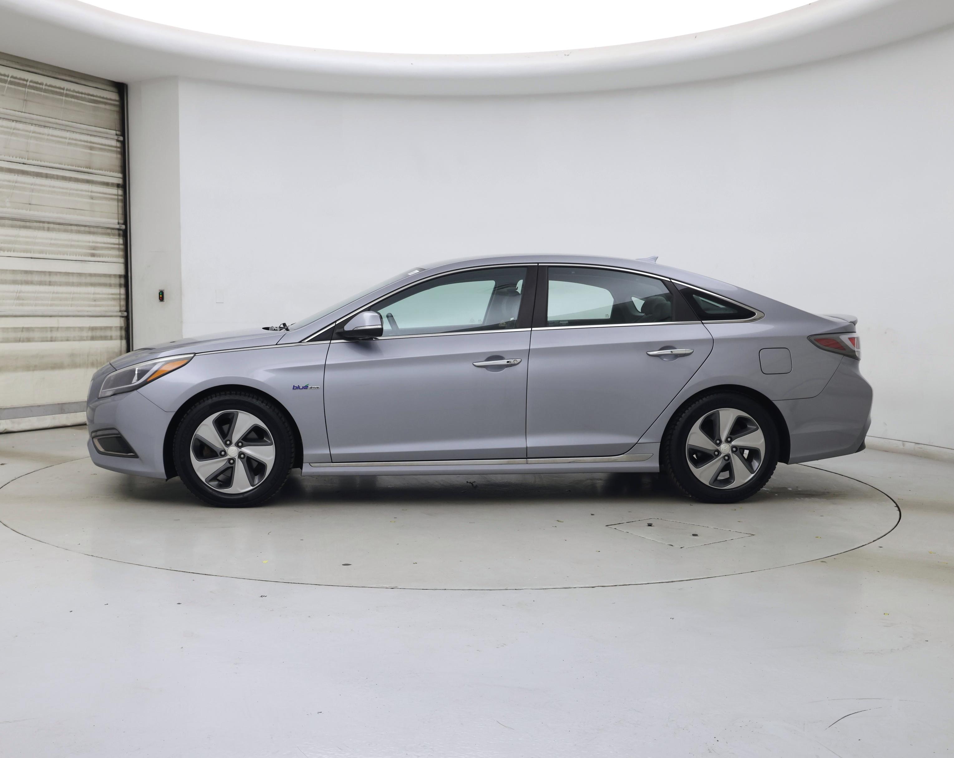 Thumbnail: 2016 Hyundai Sonata - 3