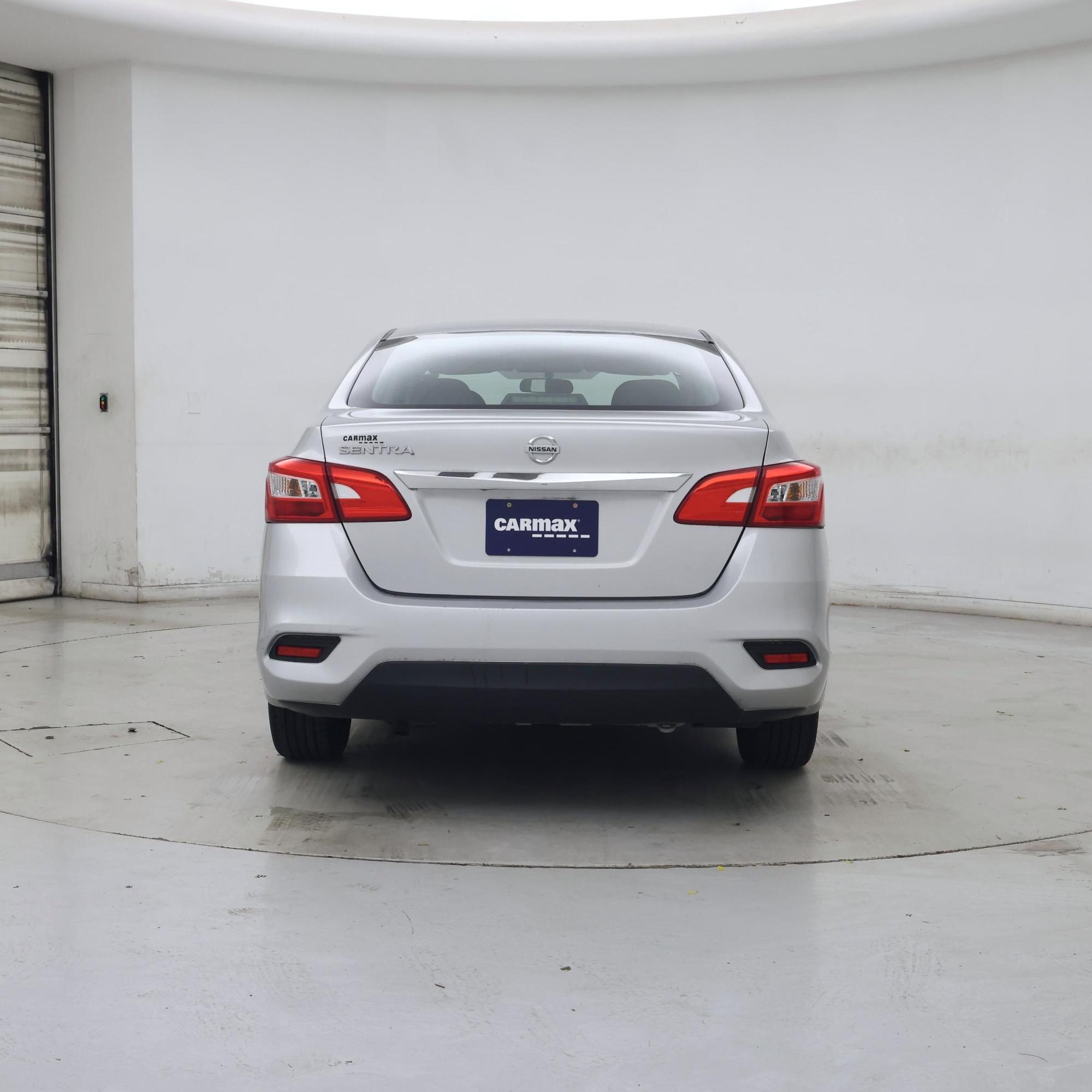 Thumbnail: 2017 Nissan Sentra - 6