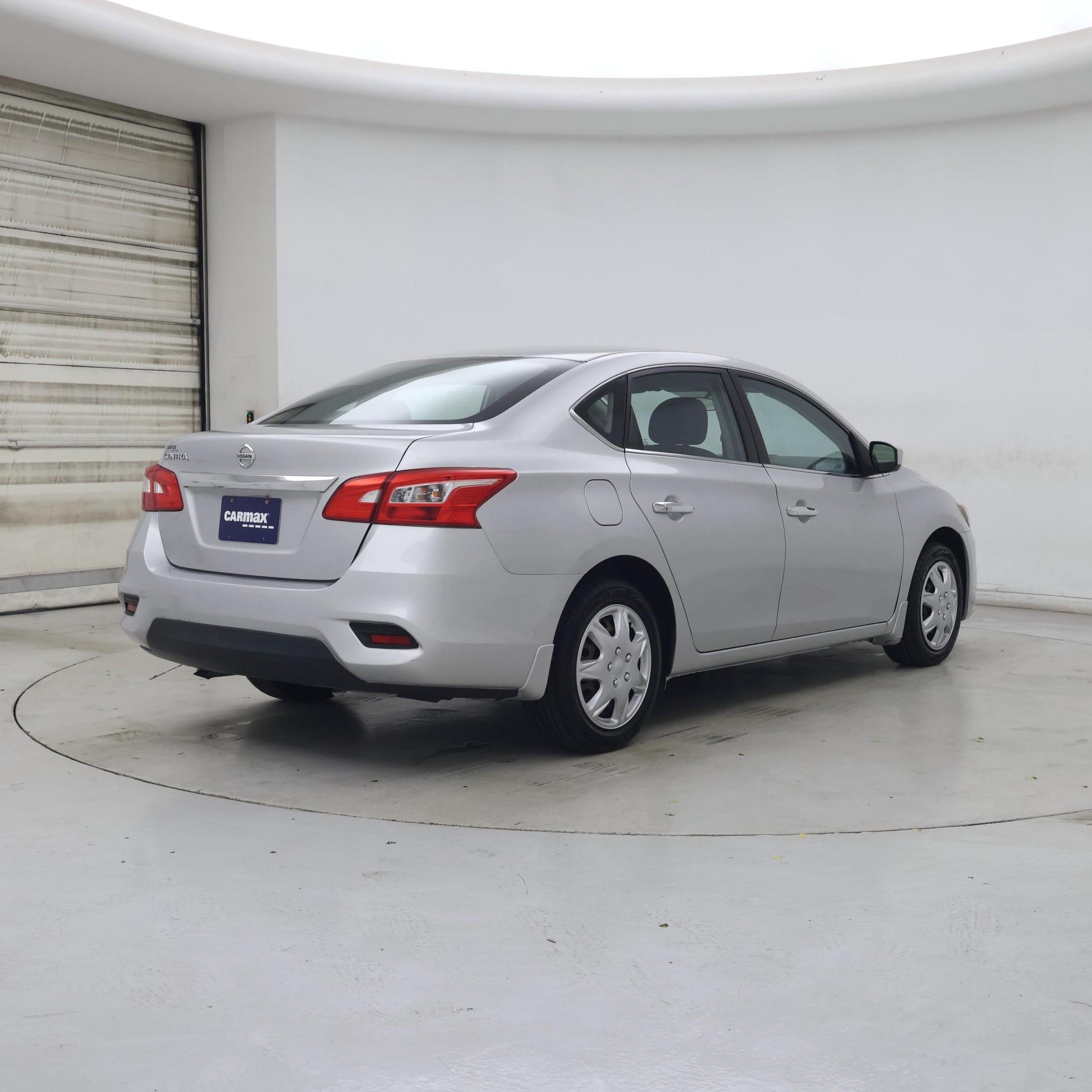 Thumbnail: 2017 Nissan Sentra - 8