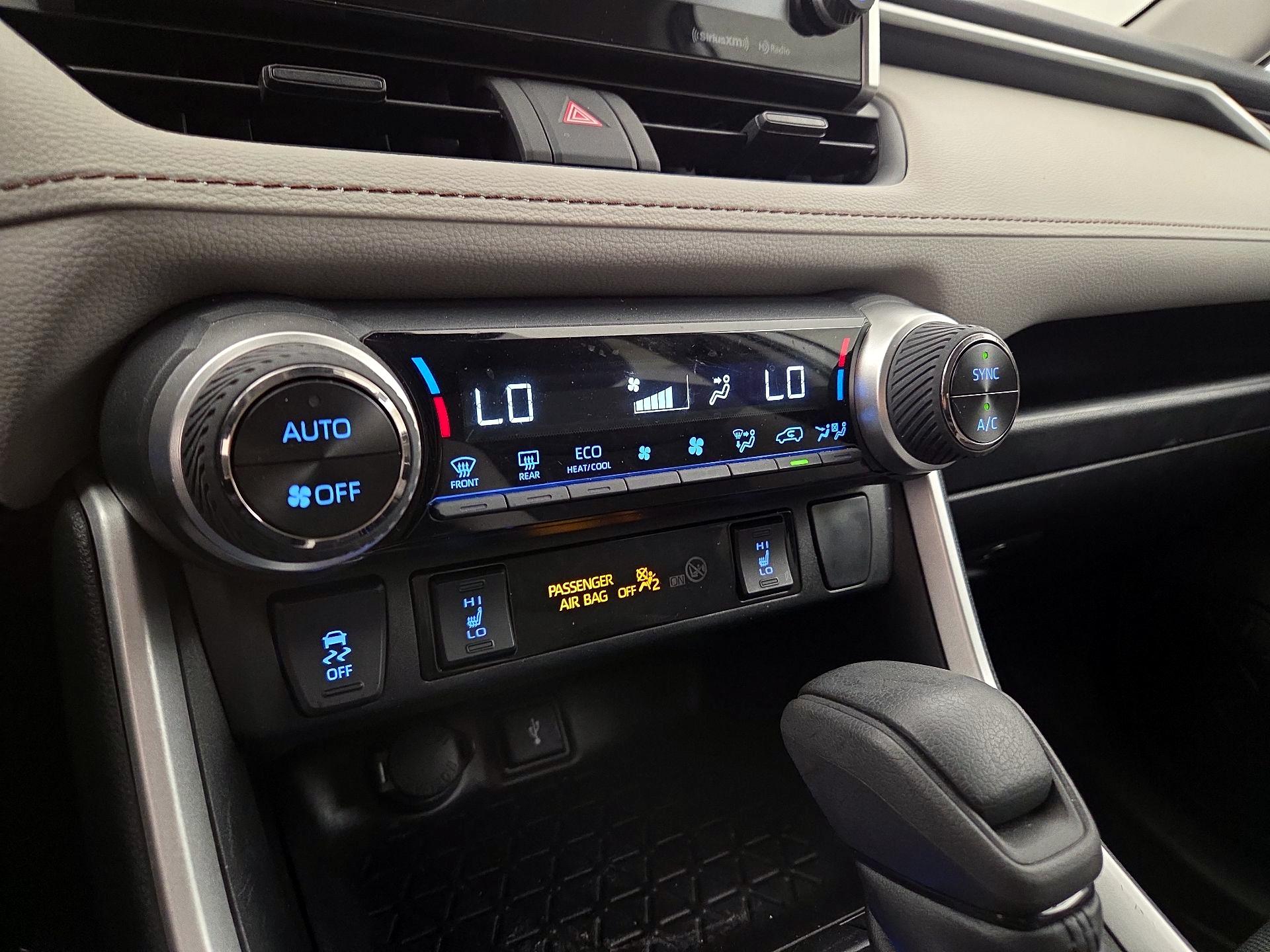 Thumbnail: 2022 Toyota RAV4 - 16