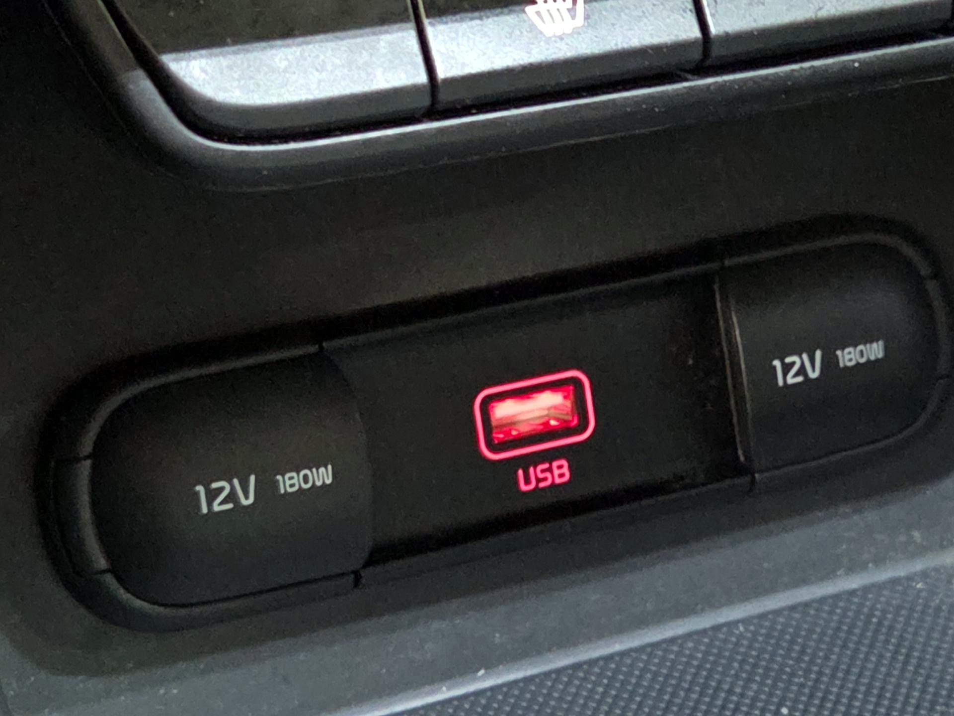 Thumbnail: 2021 Kia Sportage - 18