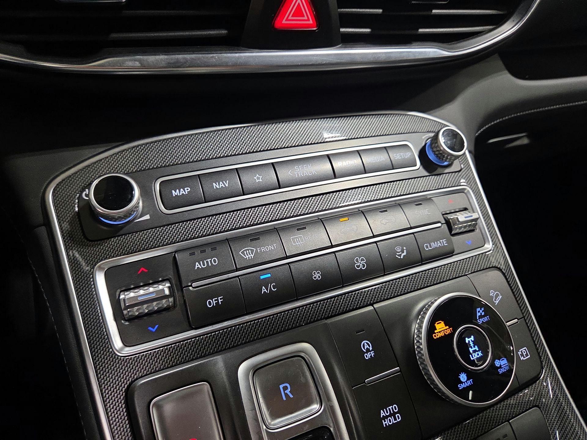 Thumbnail: 2022 Hyundai Santa Fe - 17