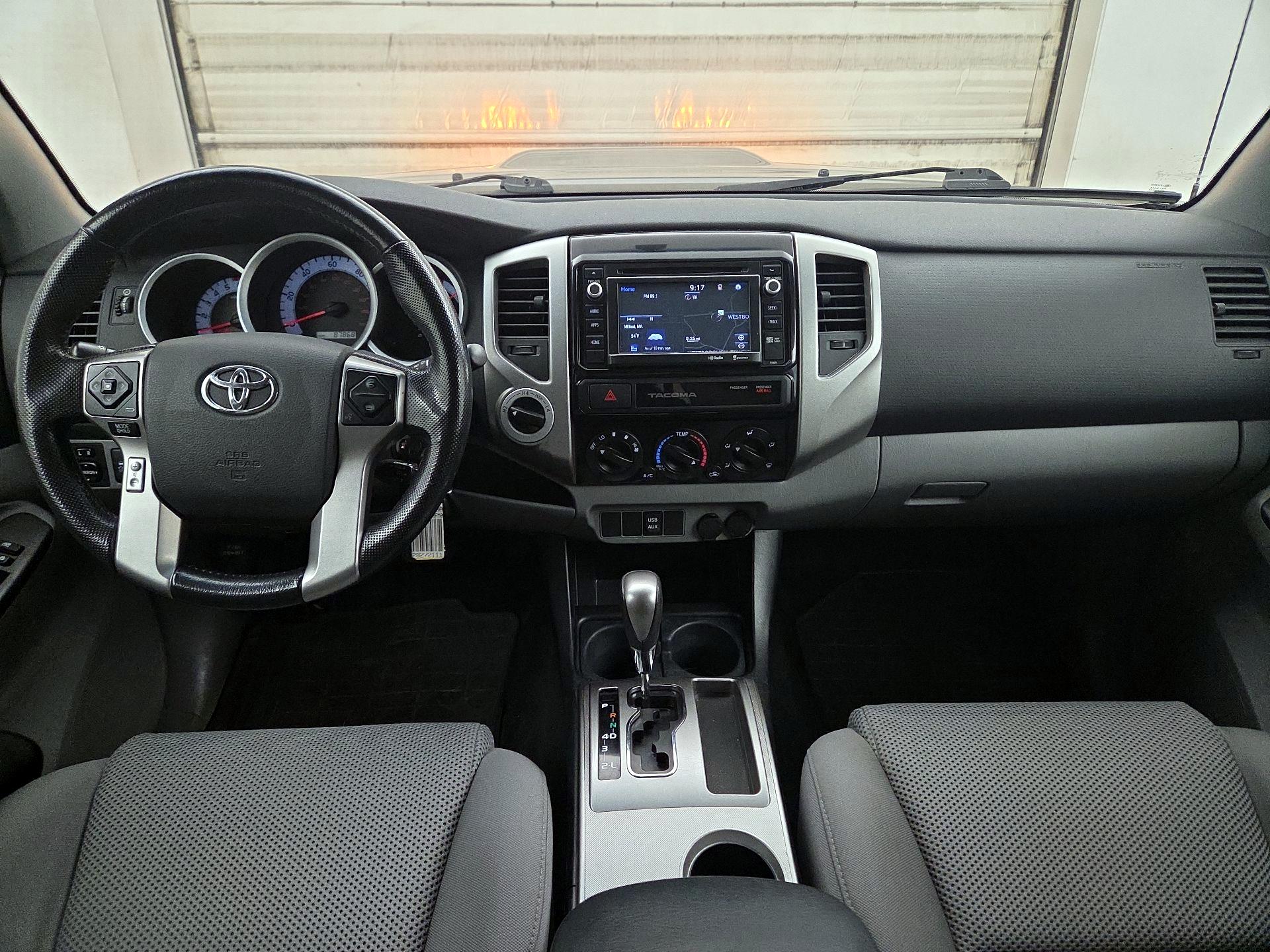 Thumbnail: 2015 Toyota Tacoma - 9