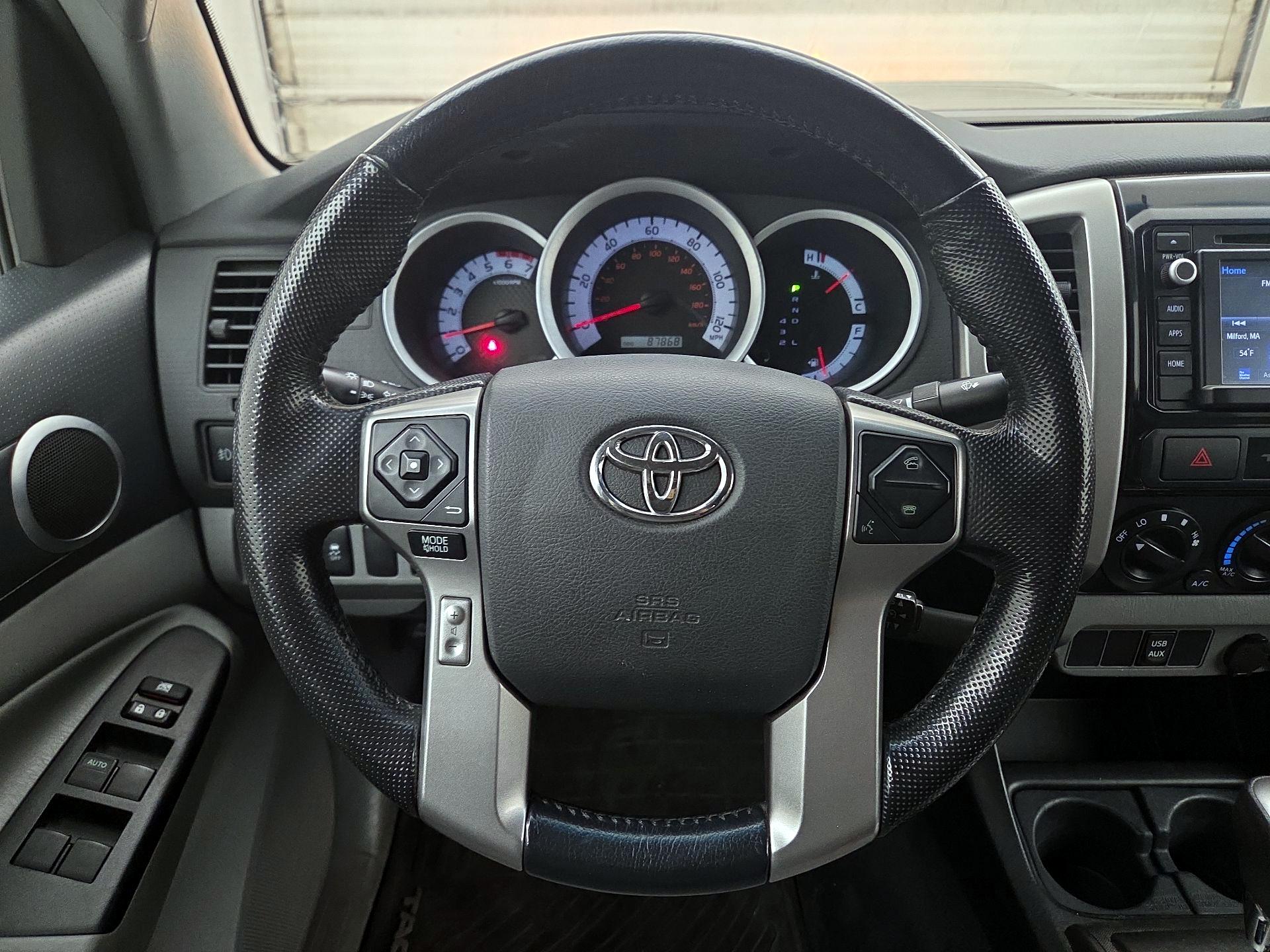 Thumbnail: 2015 Toyota Tacoma - 10