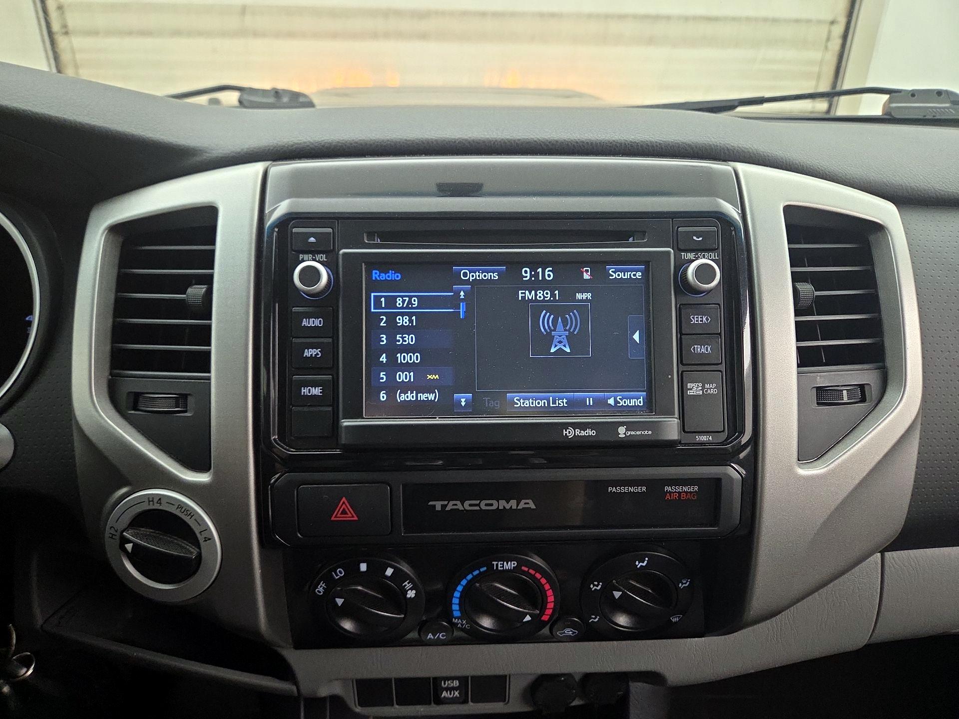 Thumbnail: 2015 Toyota Tacoma - 15