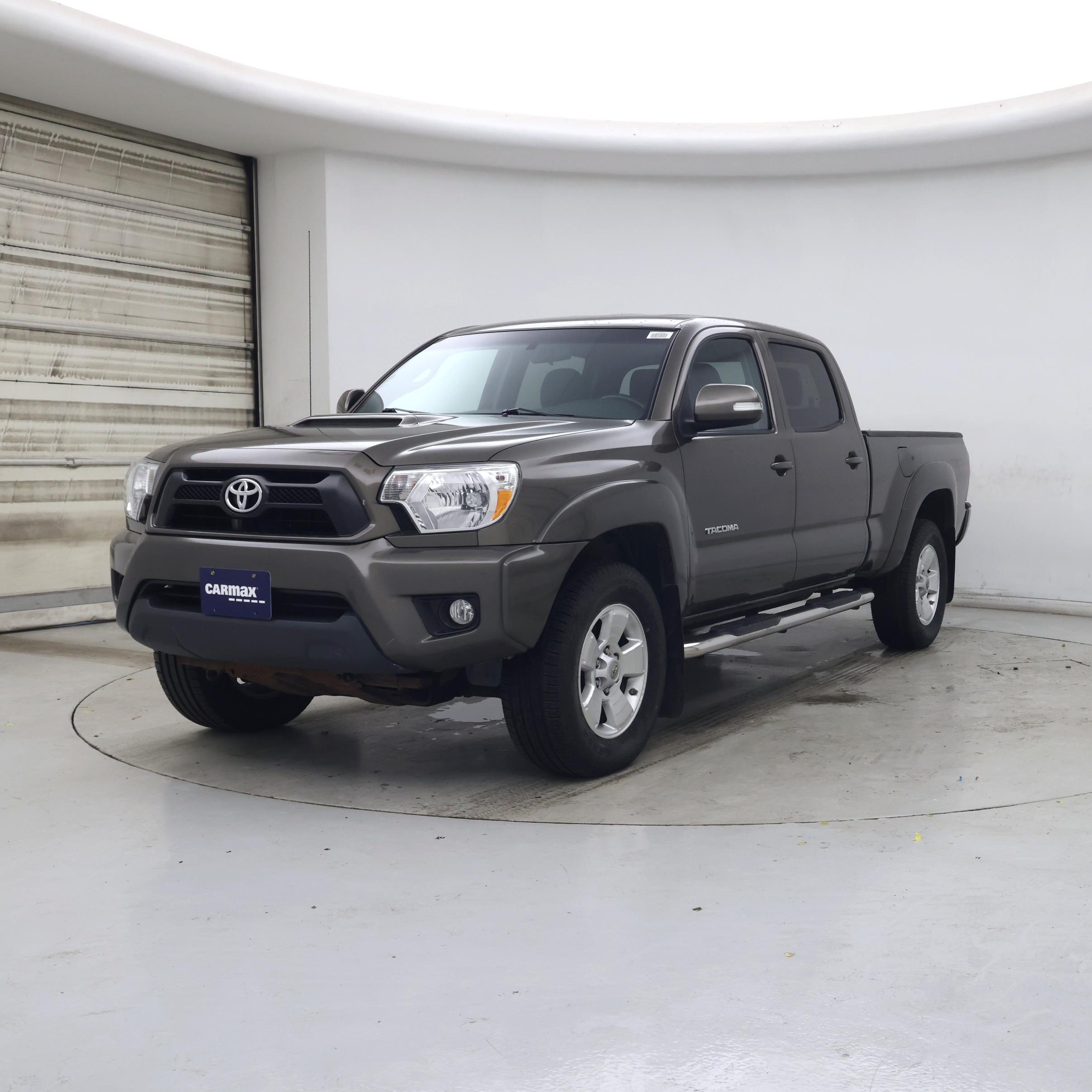 Thumbnail: 2015 Toyota Tacoma - 4