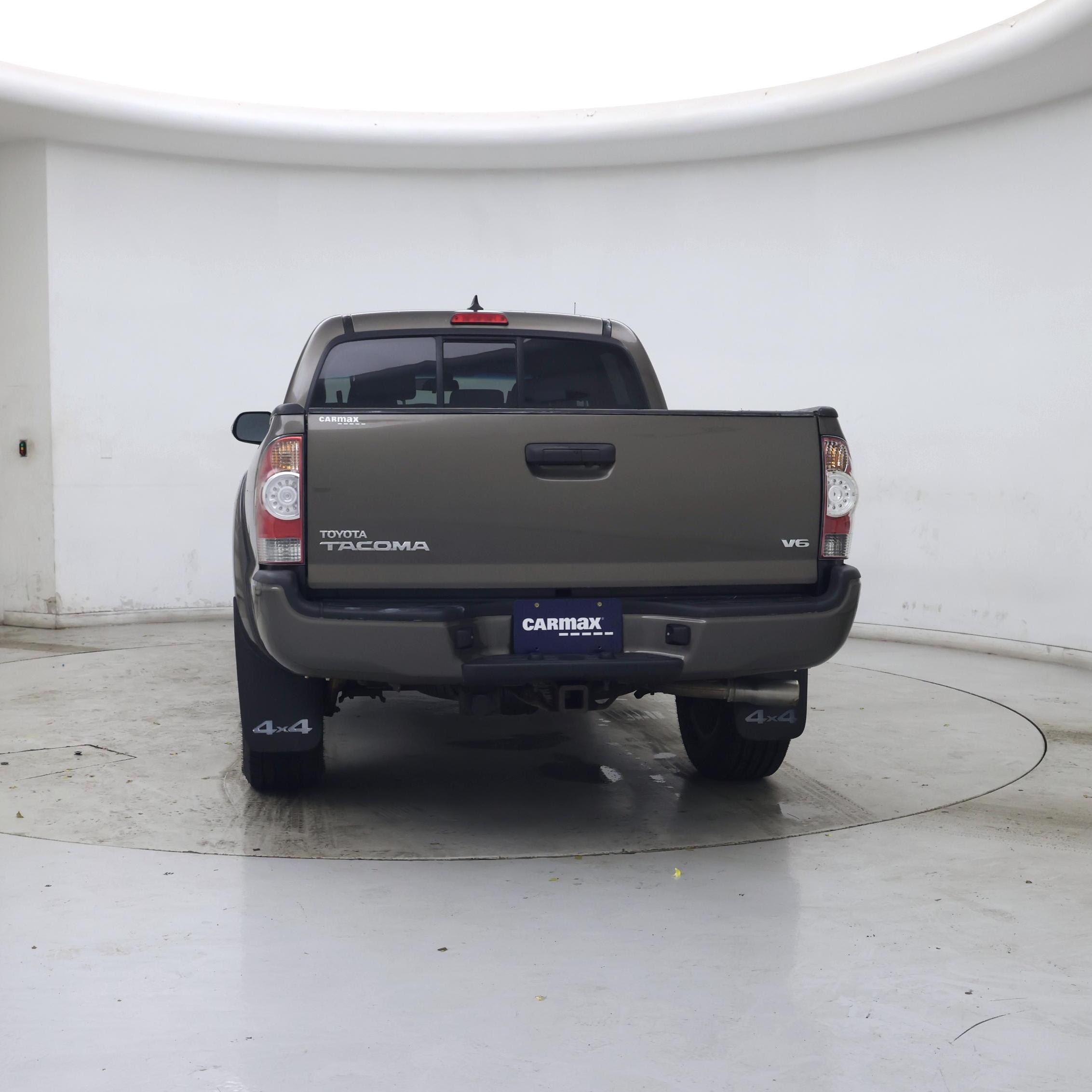 Thumbnail: 2015 Toyota Tacoma - 6