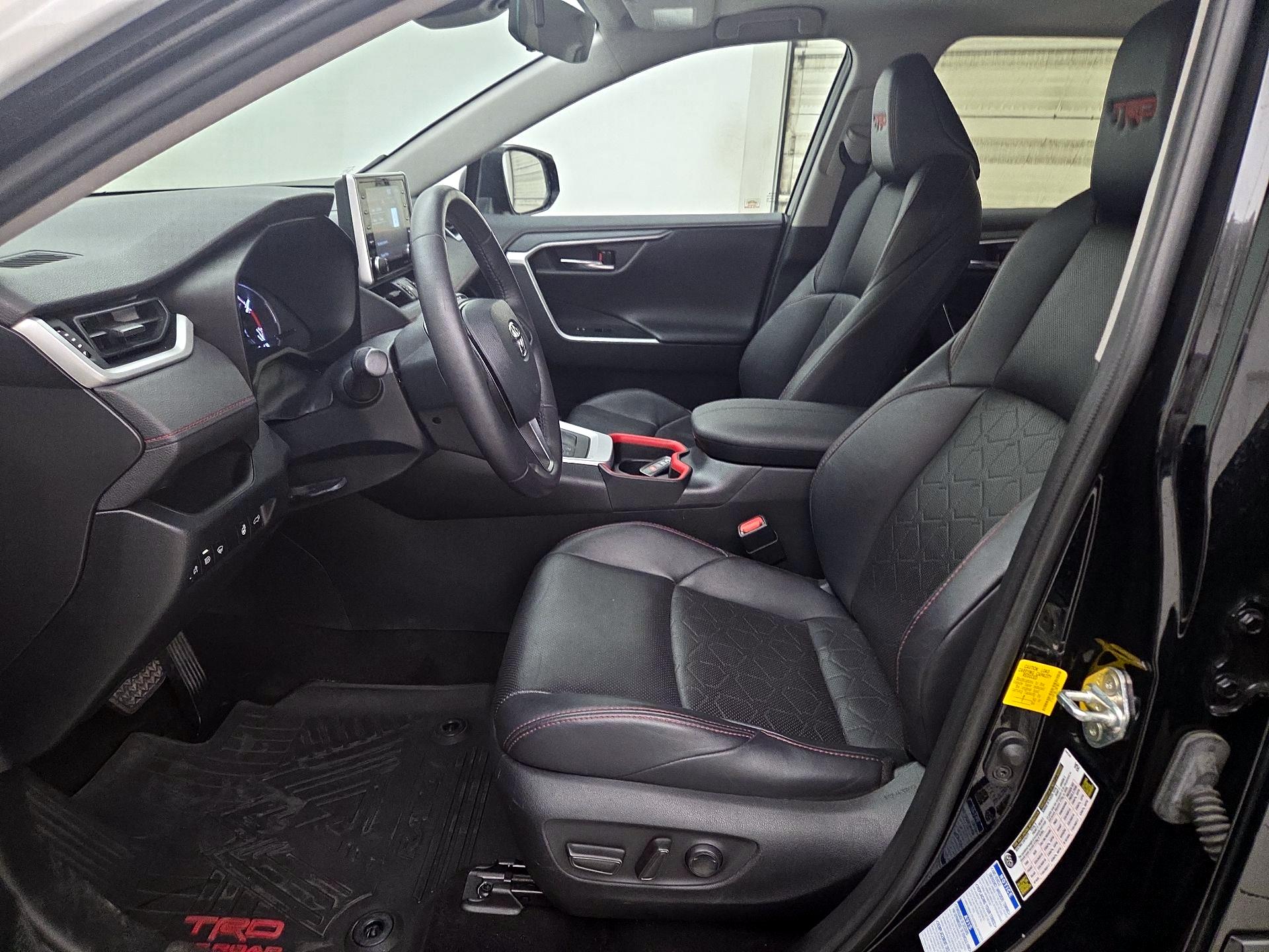 Thumbnail: 2020 Toyota RAV4 - 11