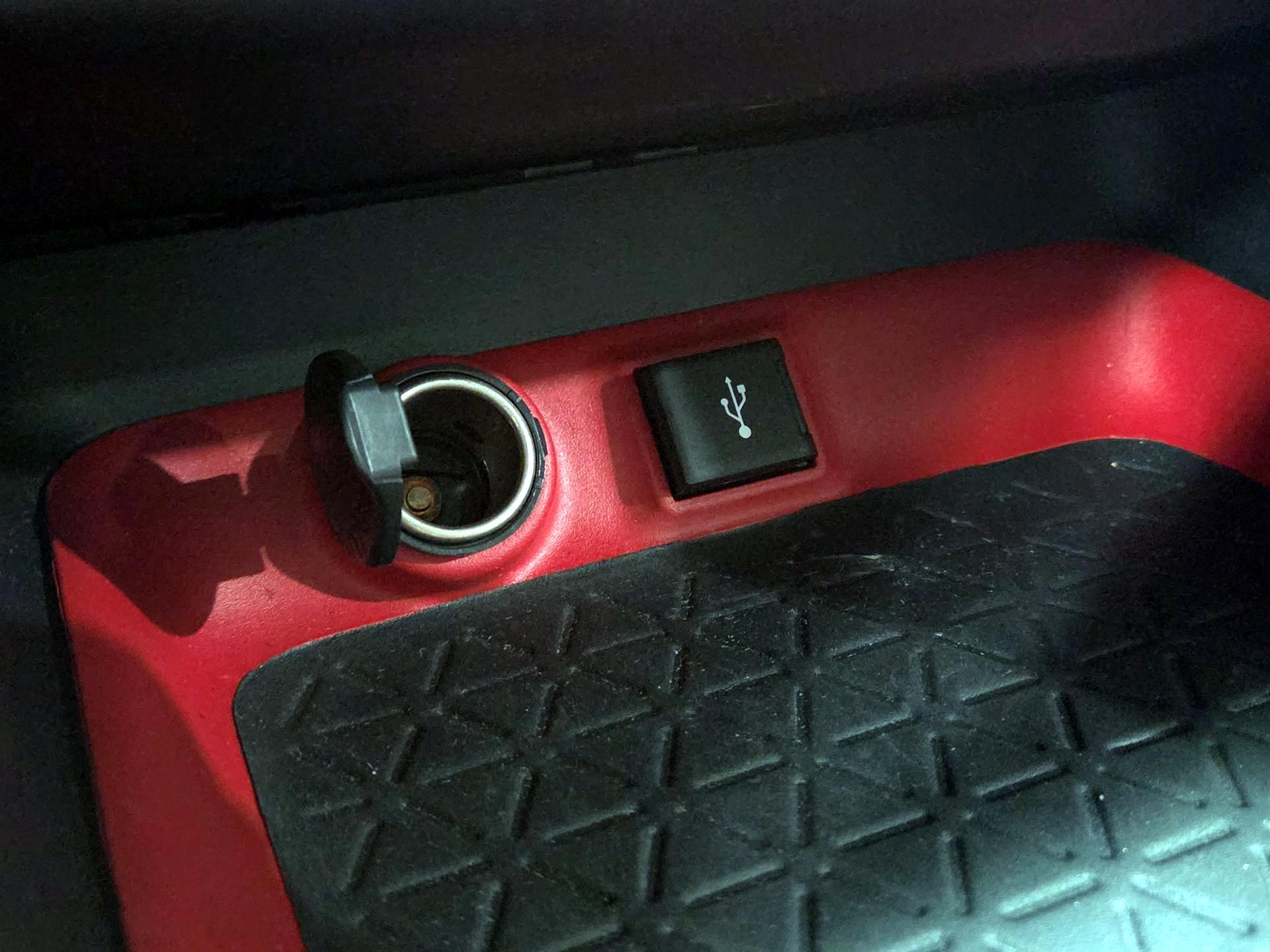 Thumbnail: 2020 Toyota RAV4 - 18