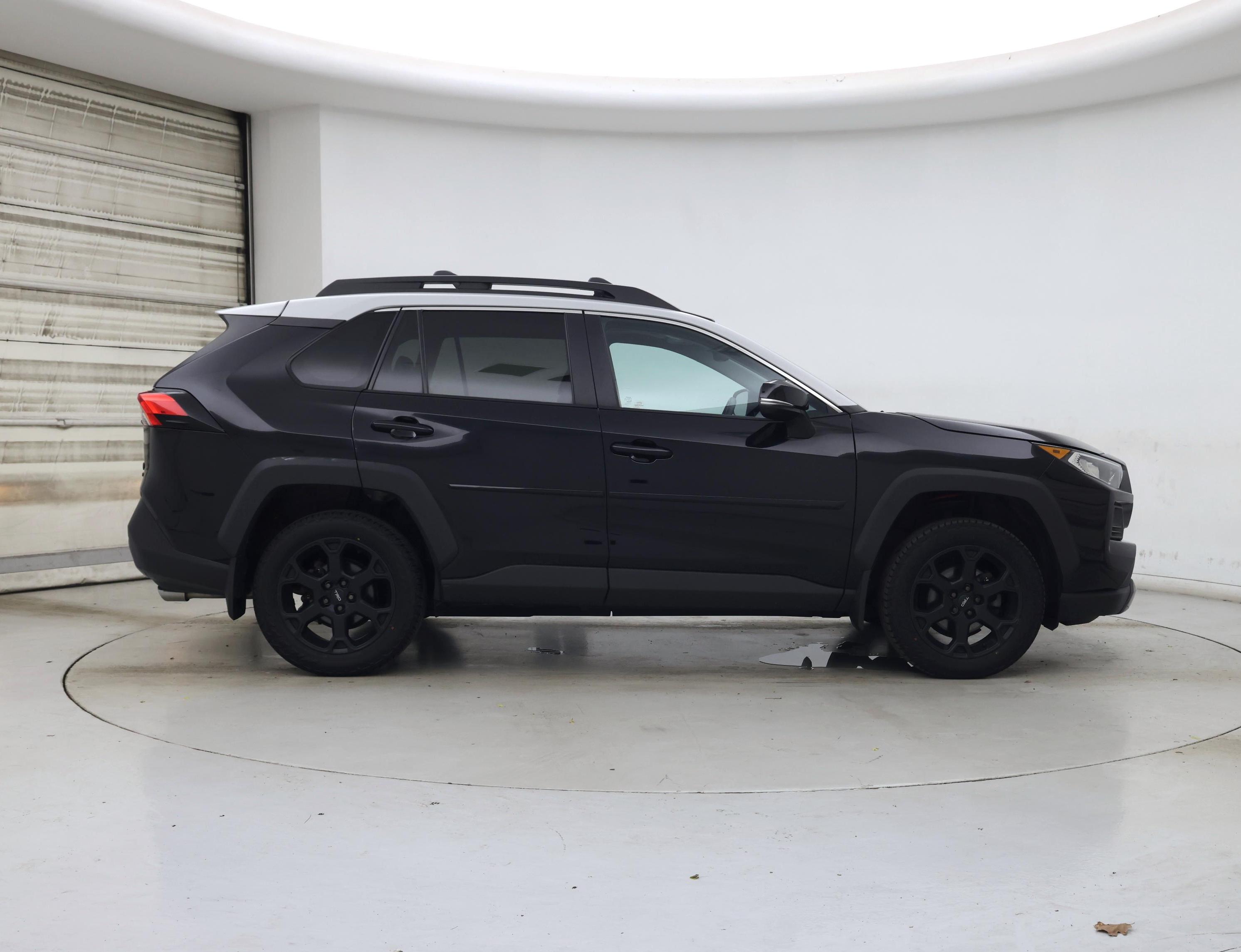Thumbnail: 2020 Toyota RAV4 - 7